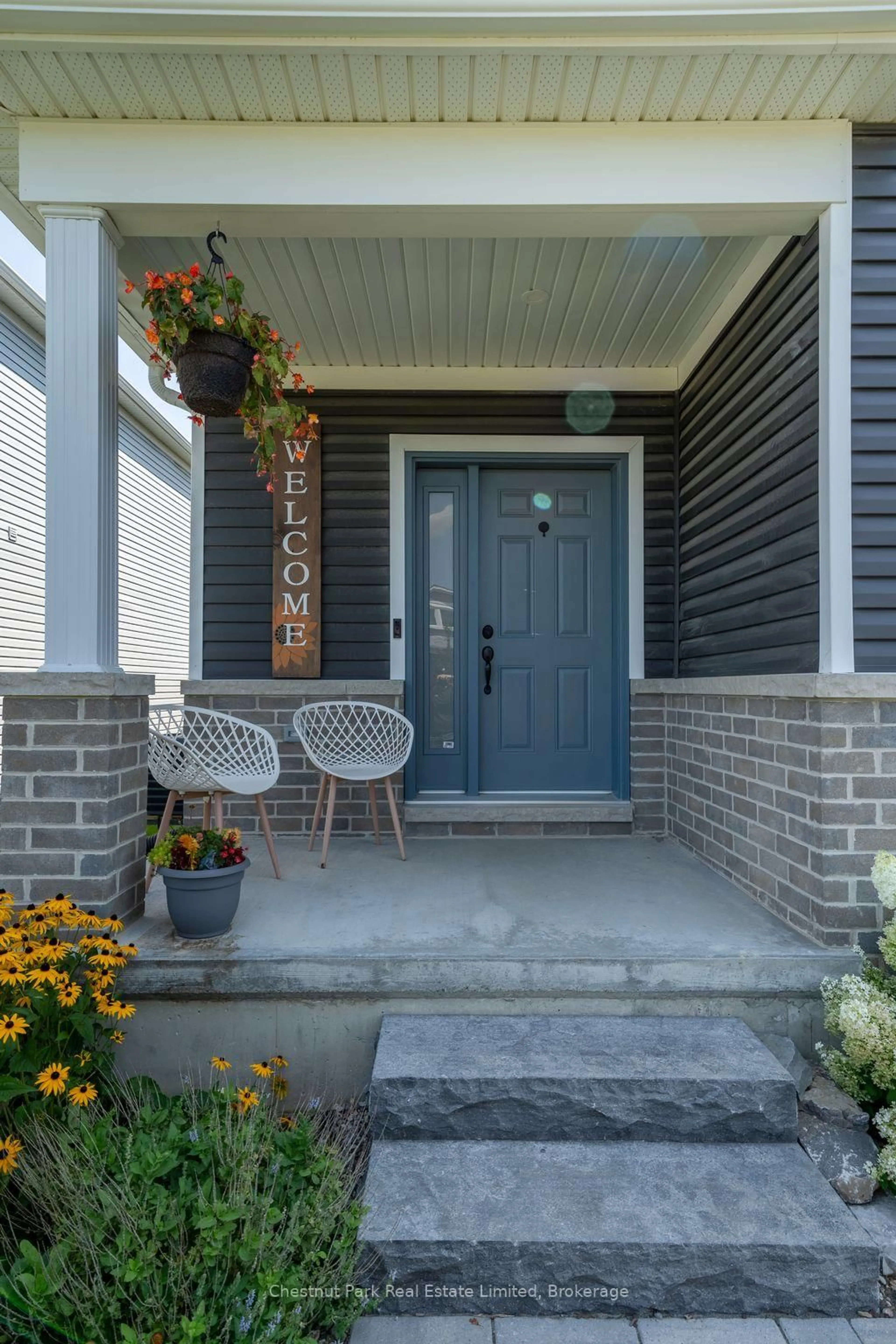 Indoor entryway for 18 Curtis St, Prince Edward County Ontario K0K 2T0