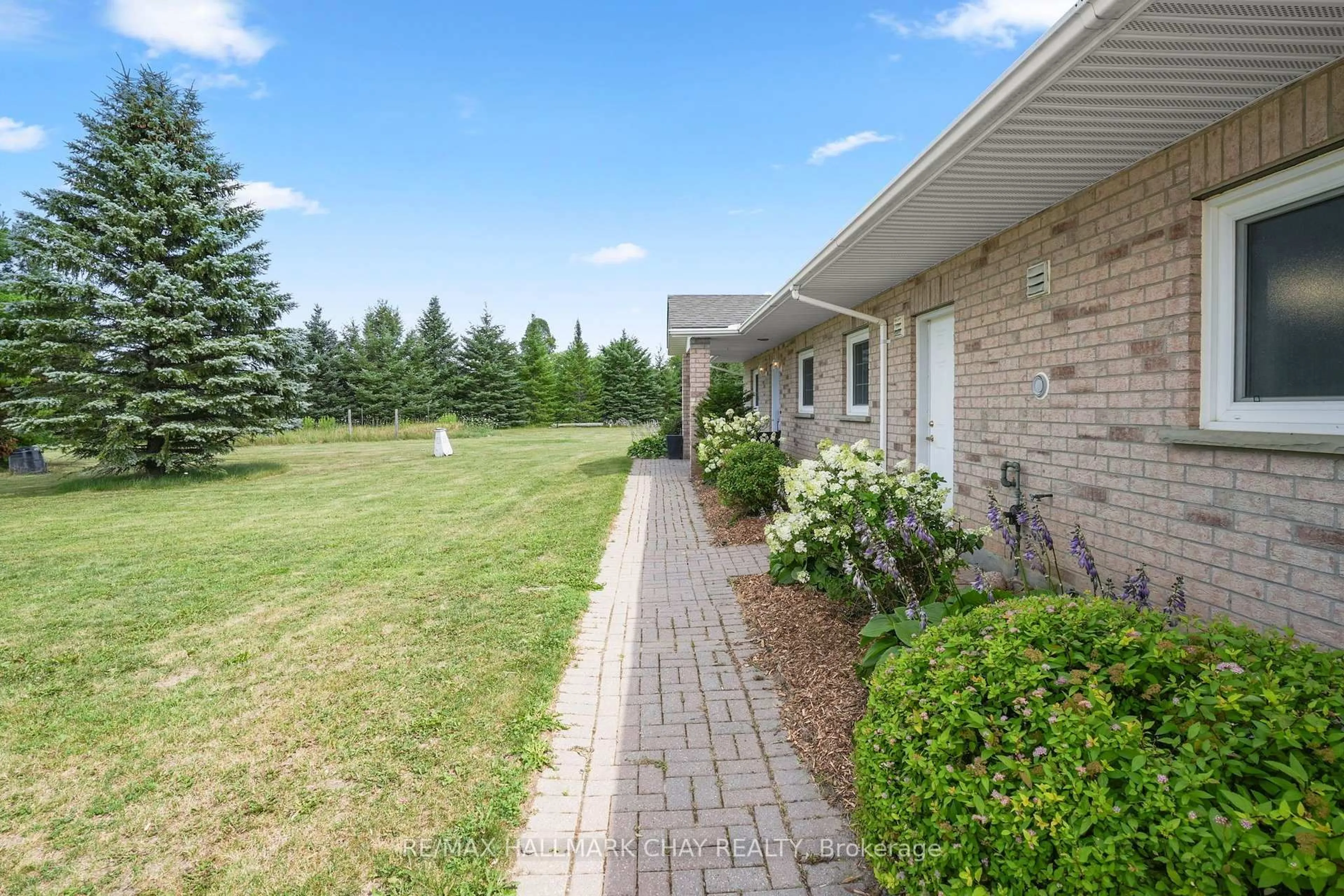 Patio, unknown for 958375 E 7th Line, Mulmur Ontario L9V 0M9