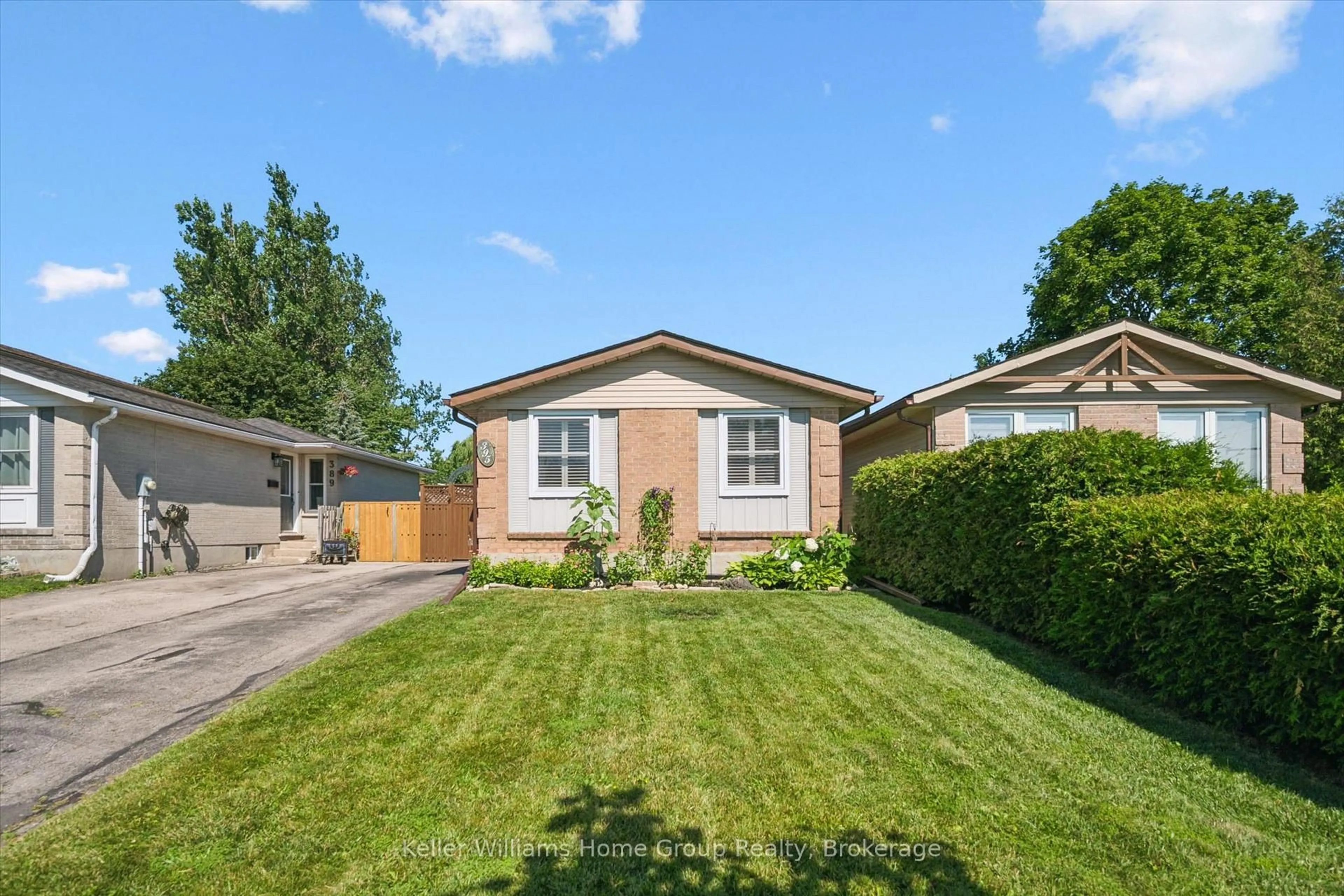 Home with vinyl exterior material, street for 395 Strathallan St, Centre Wellington Ontario N1M 3L3