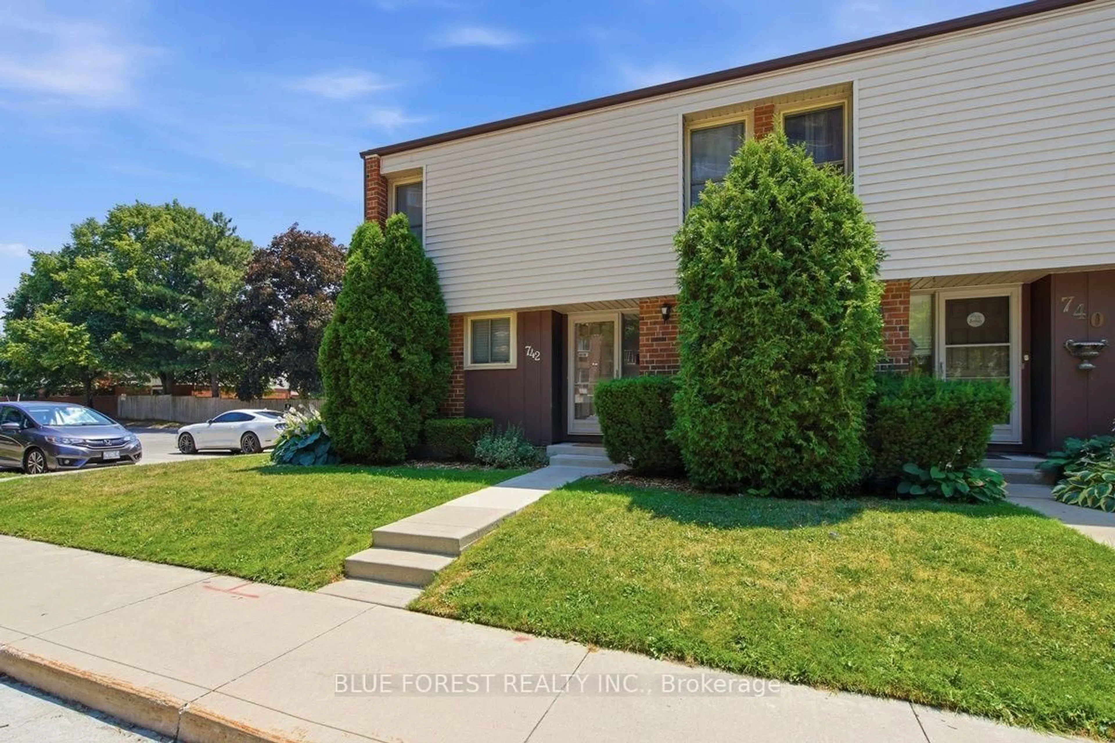 Home with brick exterior material, street for 742 Fanshawe Park Rd, London North Ontario N5X 2B9