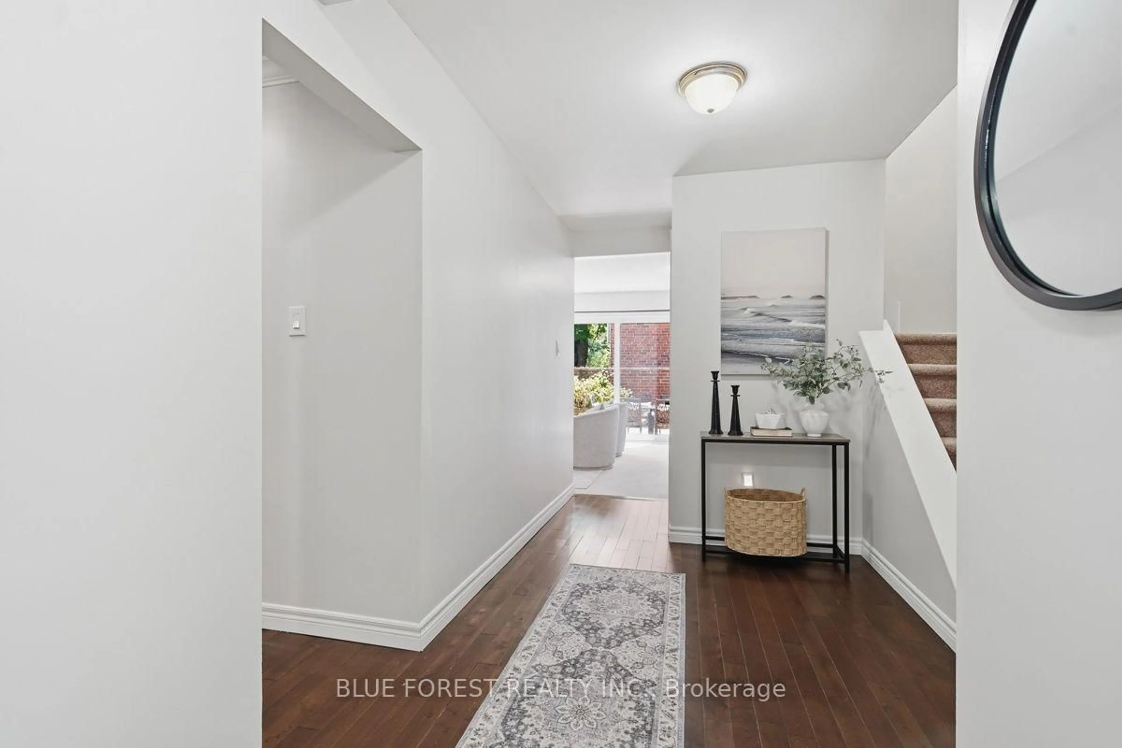 Indoor entryway for 742 Fanshawe Park Rd, London North Ontario N5X 2B9