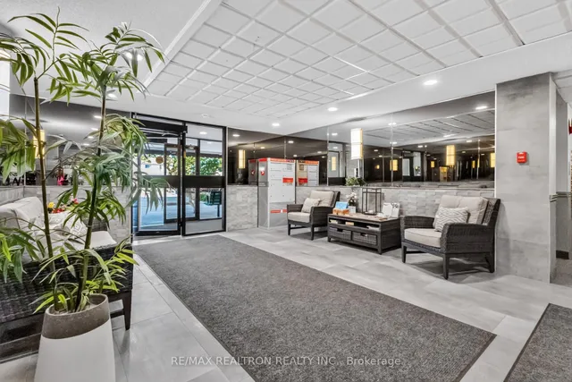 1600 Adelaide St #905, London North 4