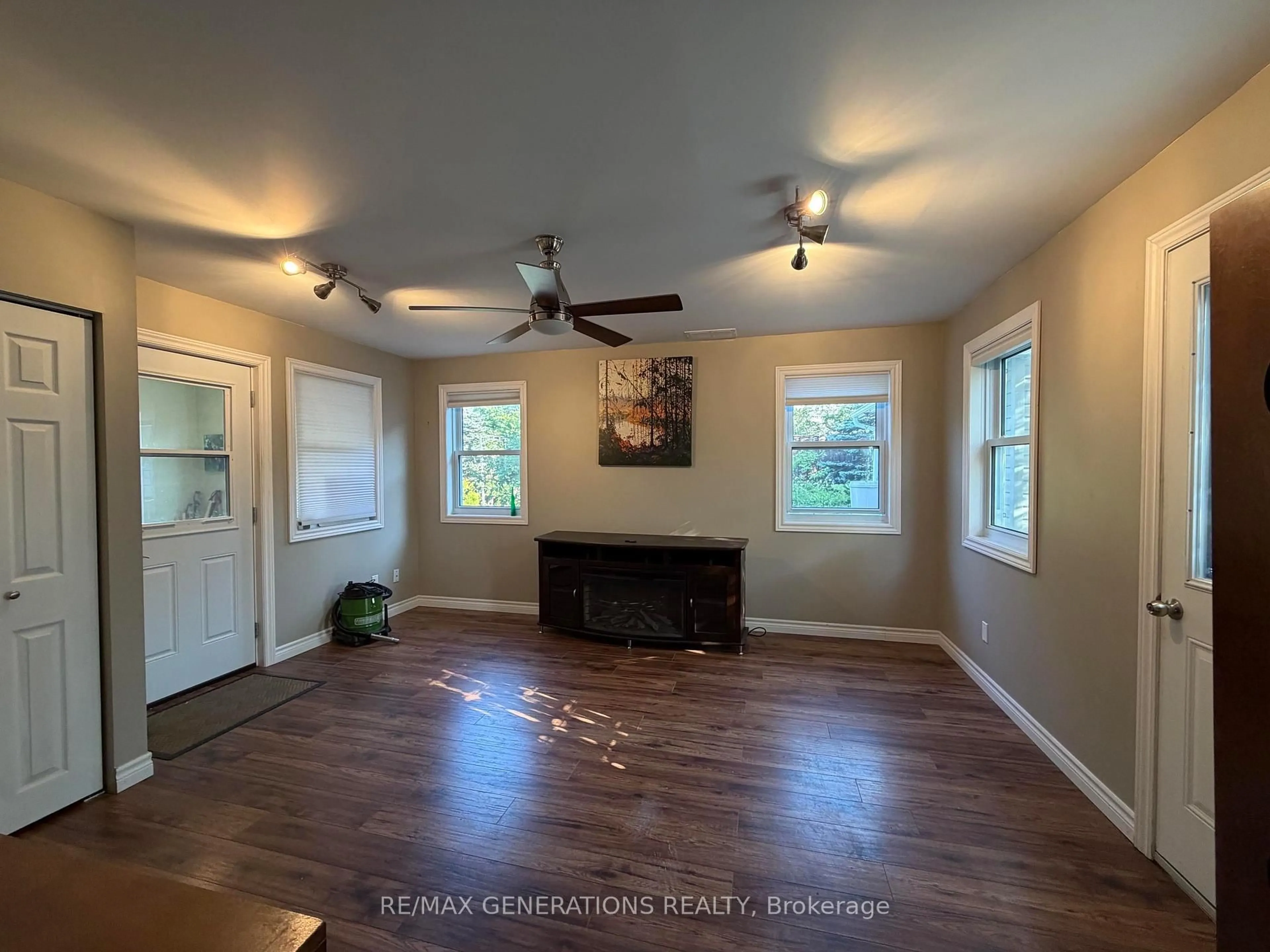 A pic of a room for 23 Lakeview Dr, Terrace Bay Ontario P0T 2W0