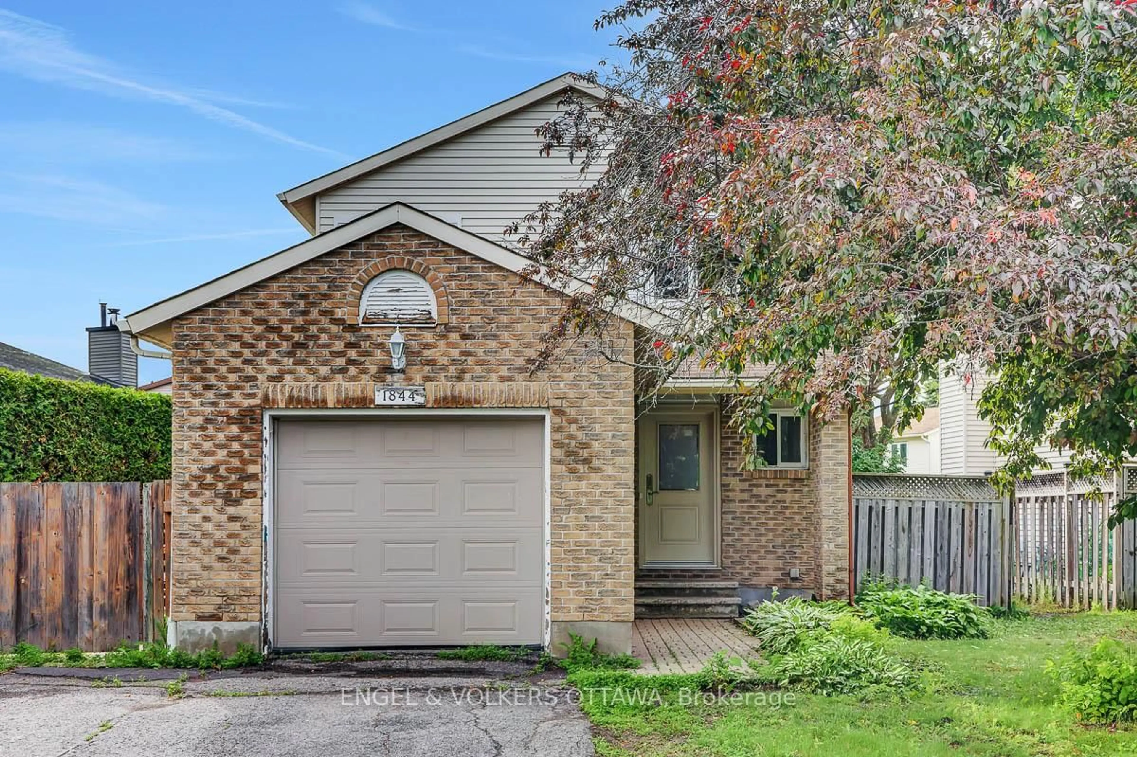 Home with brick exterior material, street for 1844 Prestwick Dr, Orleans Ontario K1E 2T3