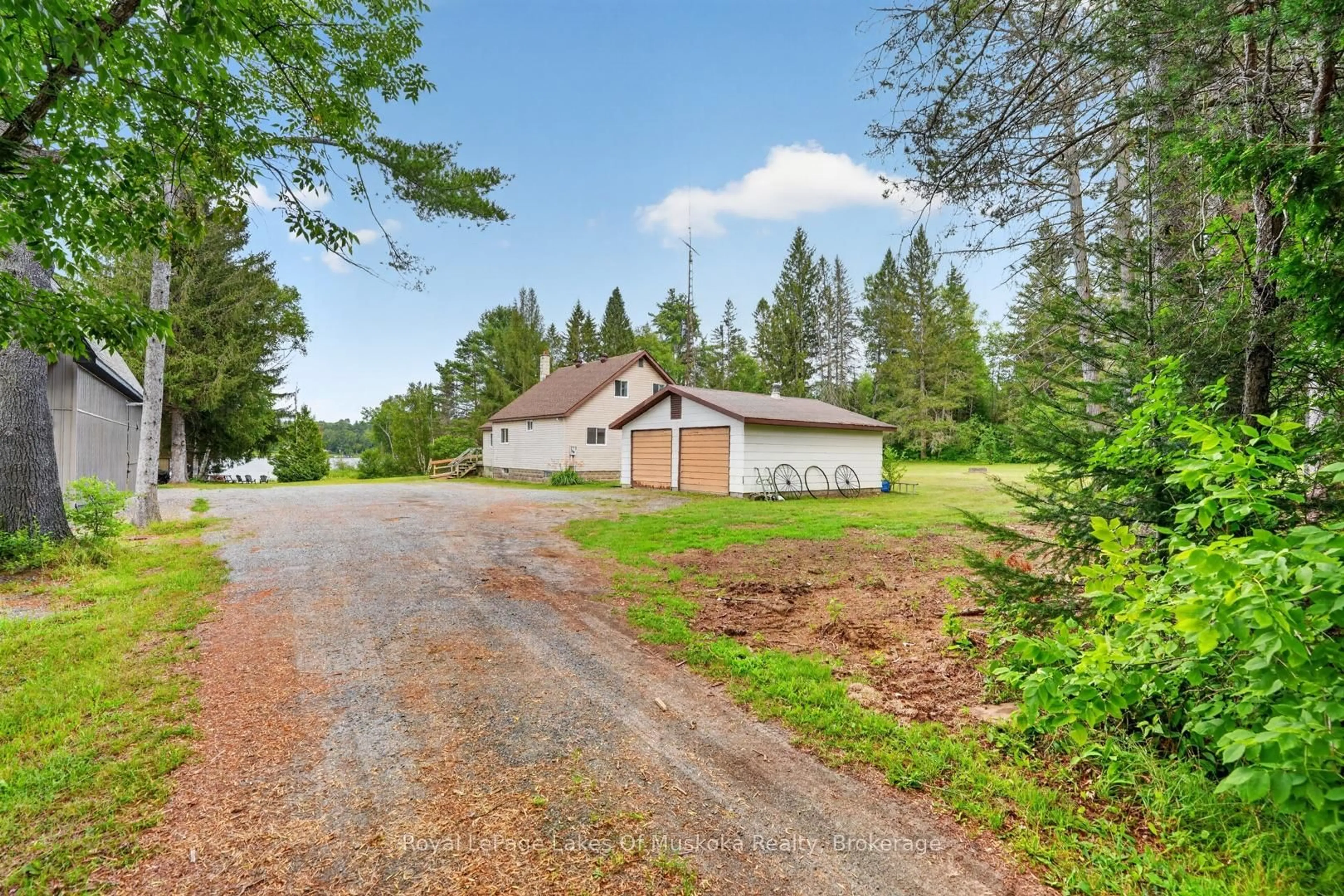 A pic from outside/outdoor area/front of a property/back of a property/a pic from drone, unknown for 1857 Highway 518 Highway, Kearney Ontario P0A 1M0