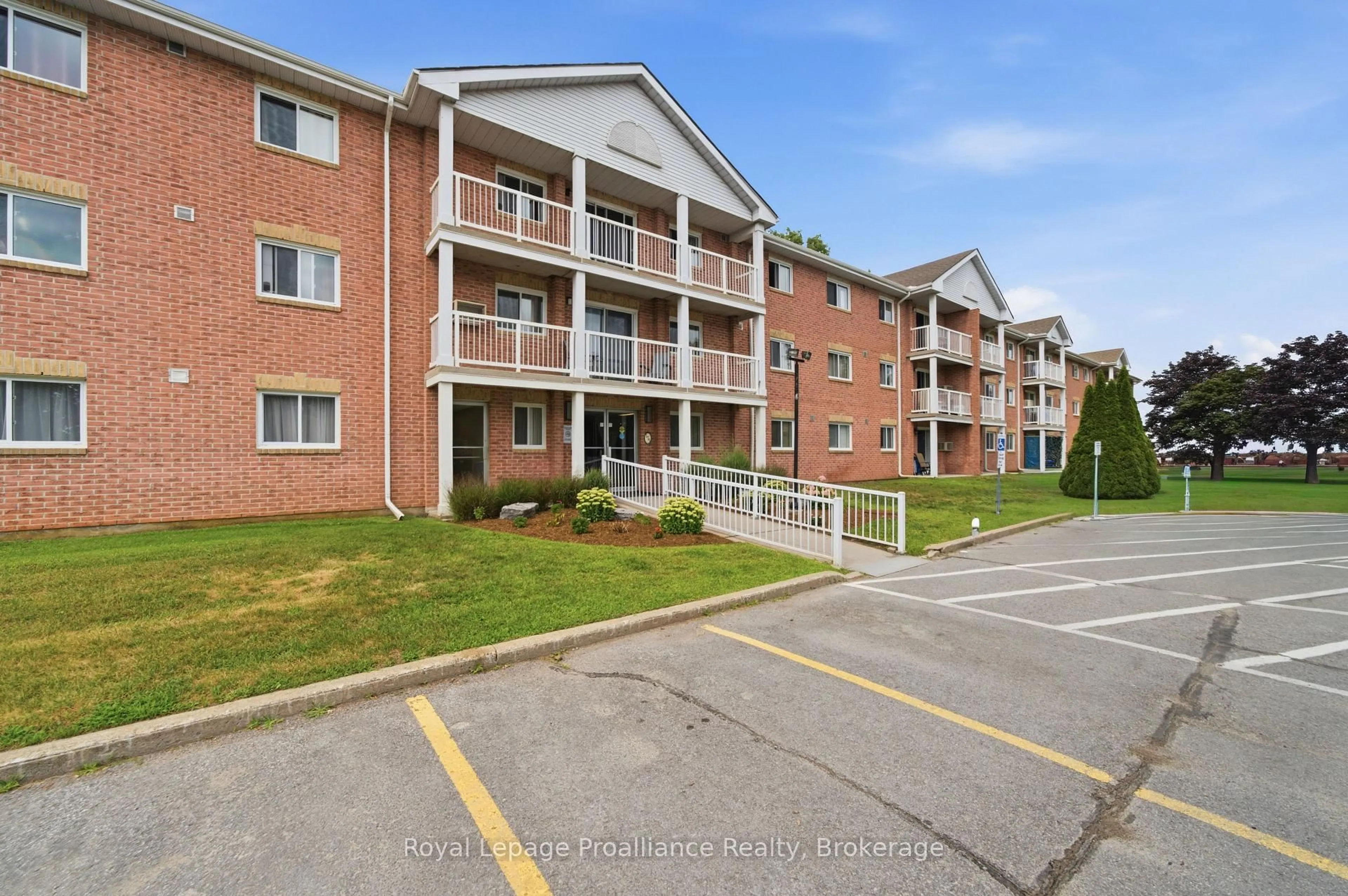 A pic from outside/outdoor area/front of a property/back of a property/a pic from drone, unknown for 175 Haig Rd #117, Belleville Ontario K8N 5R7