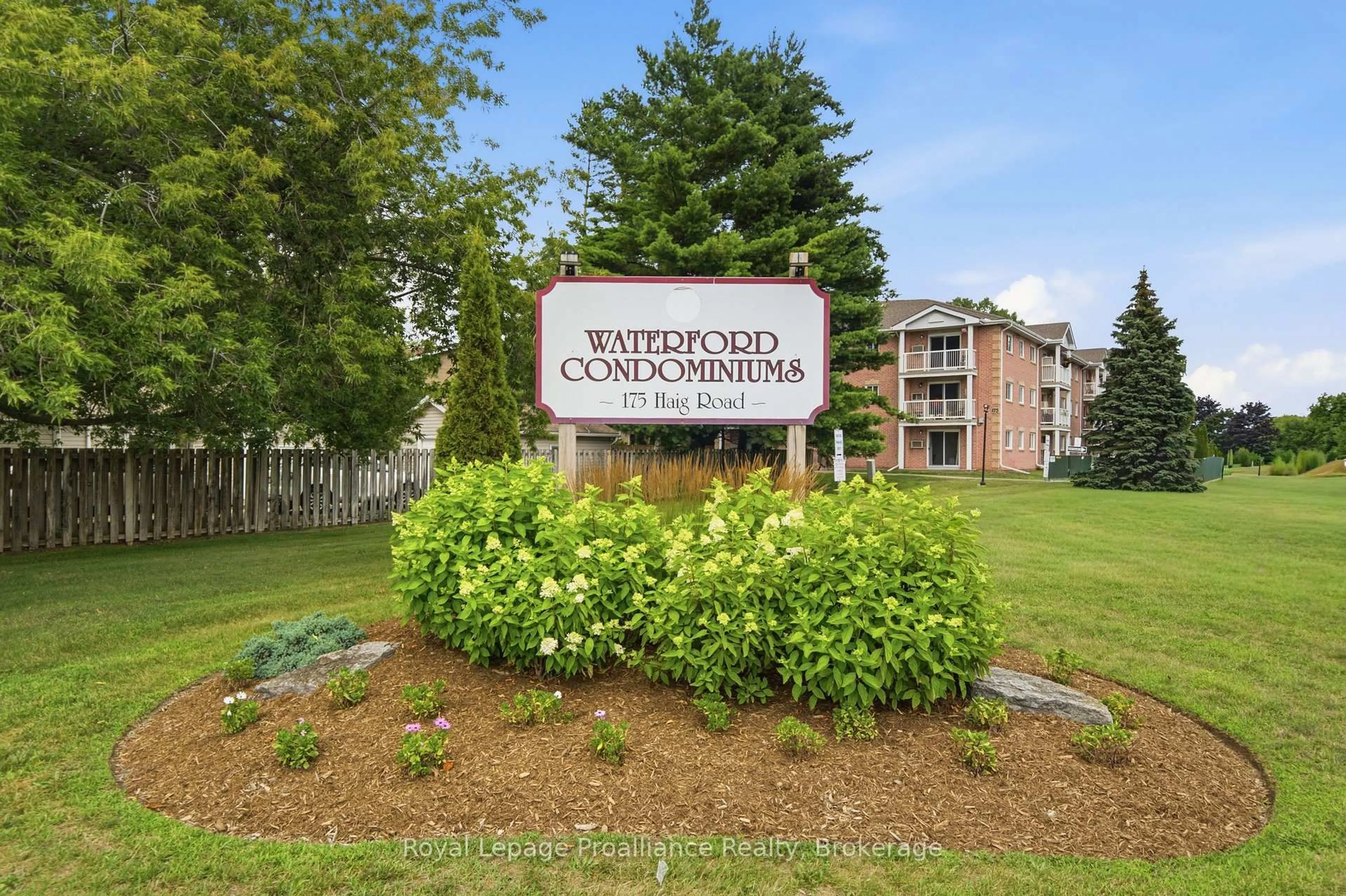 Indoor foyer for 175 Haig Rd #117, Belleville Ontario K8N 5R7