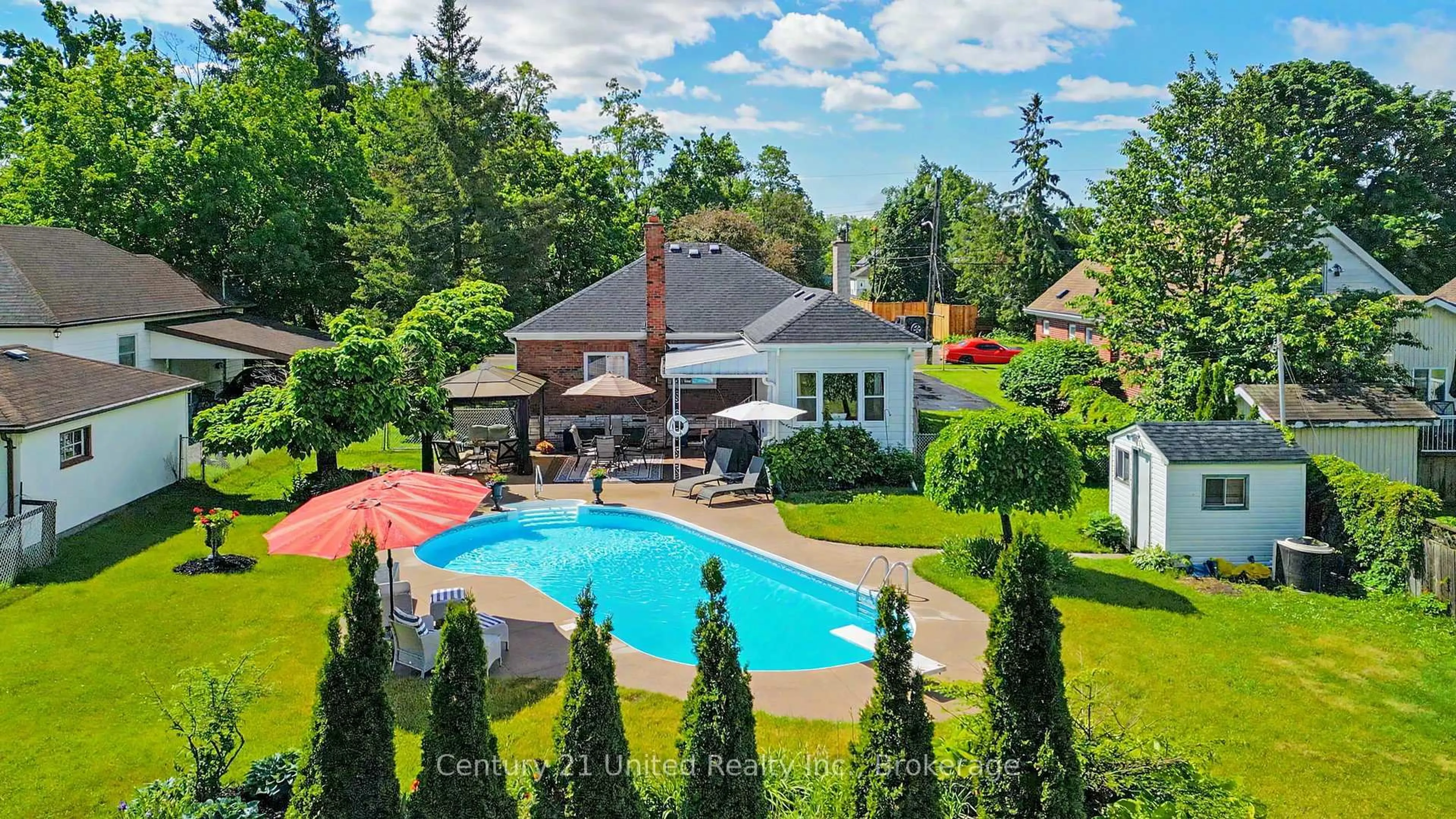 Pool for 260 Mckellar St, Peterborough Ontario K9J 1P7