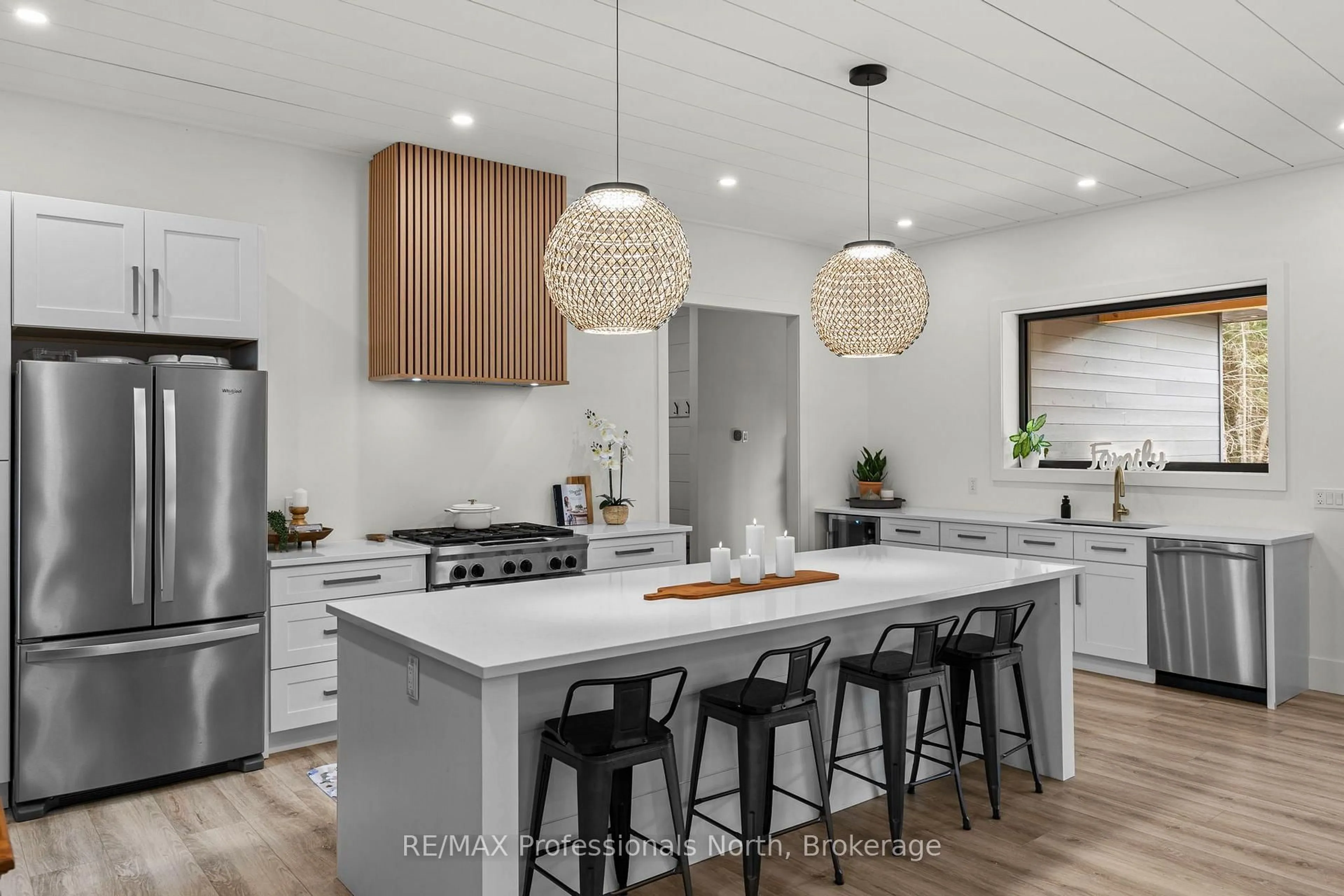 Contemporary kitchen, unknown for 100 Masons Rd, Perry Ontario P0A 1J0