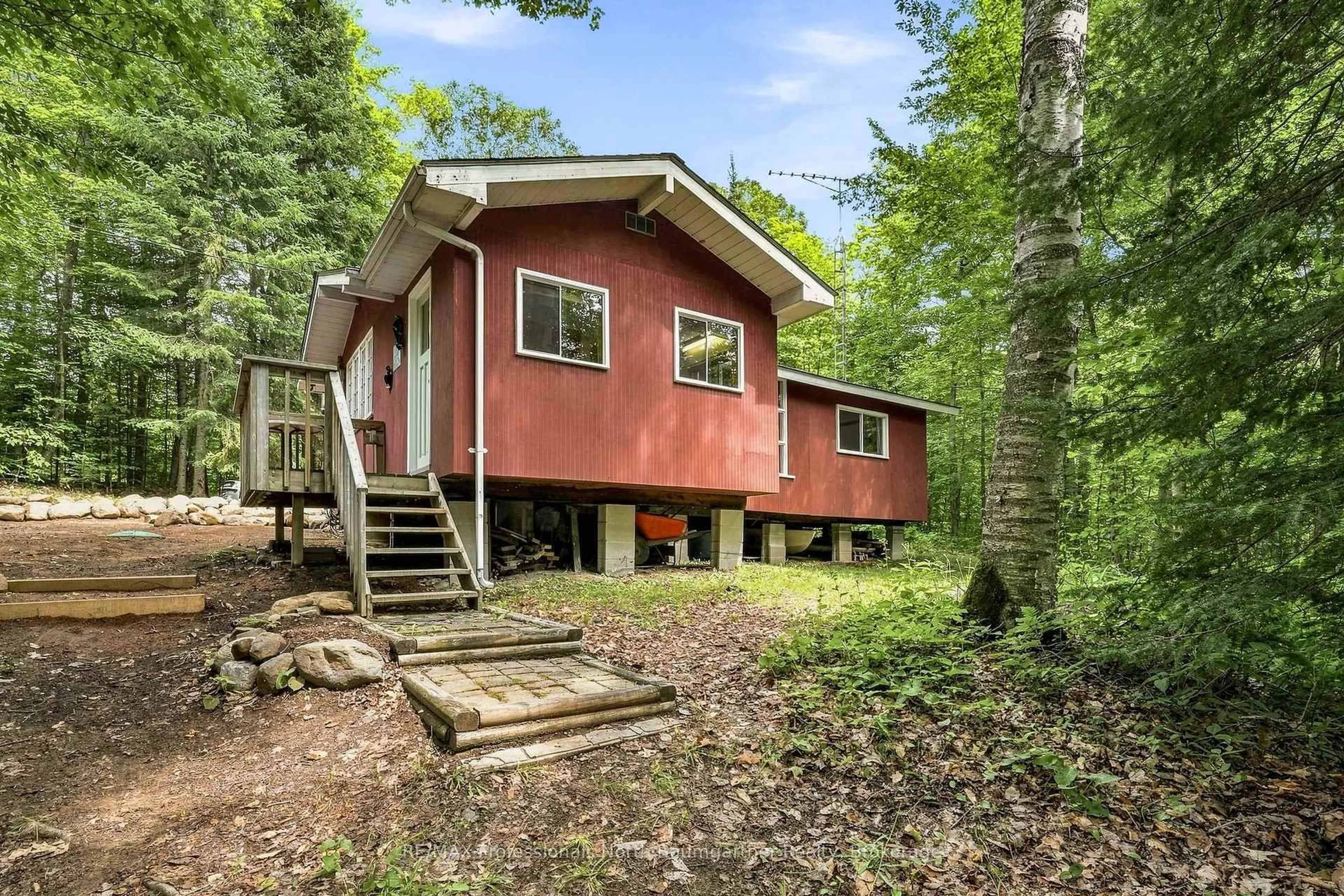 Unknown for 1075 Nanook Lane, Highlands East Ontario K0M 1S0