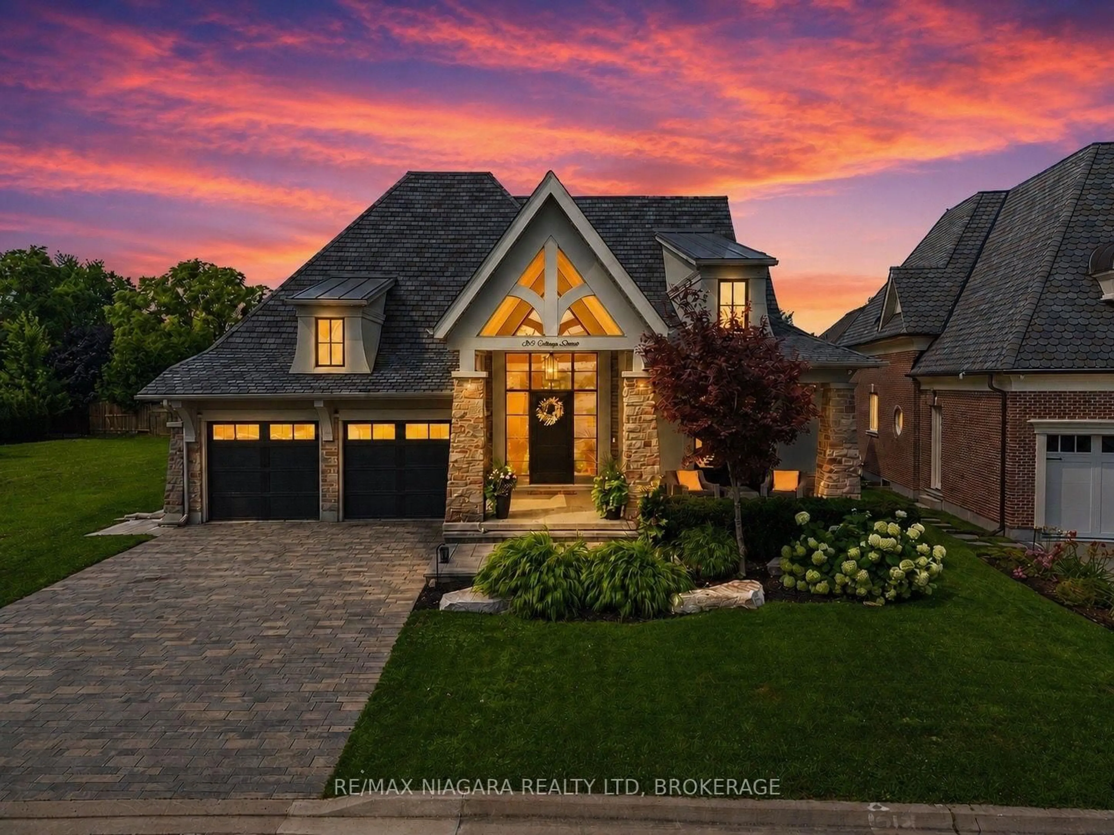 Home with brick exterior material, street for 33 Cottage St, Niagara-on-the-Lake Ontario L0S 1J0