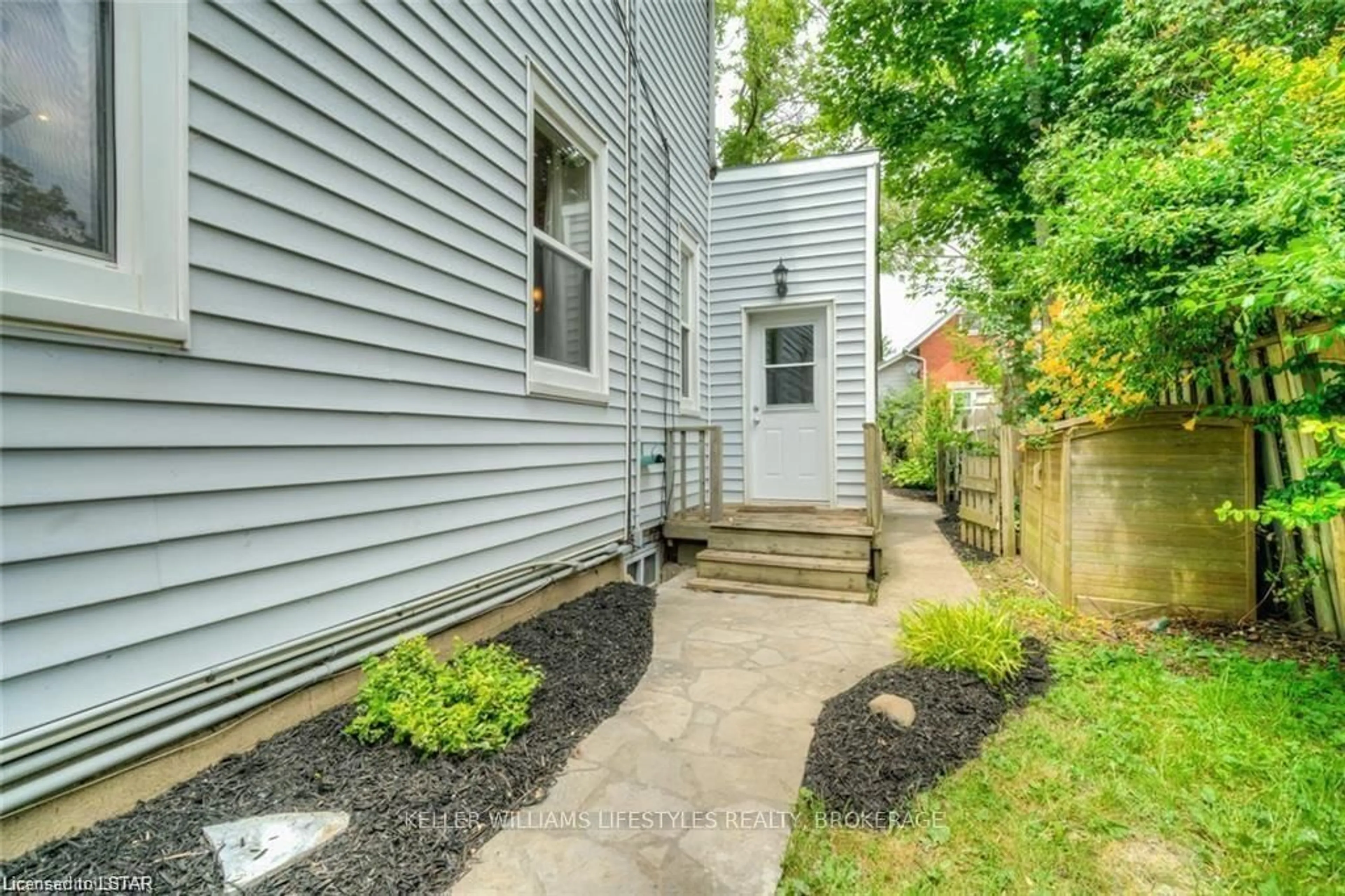 Unknown for 492 EMERY St, London South Ontario N6C 2E8