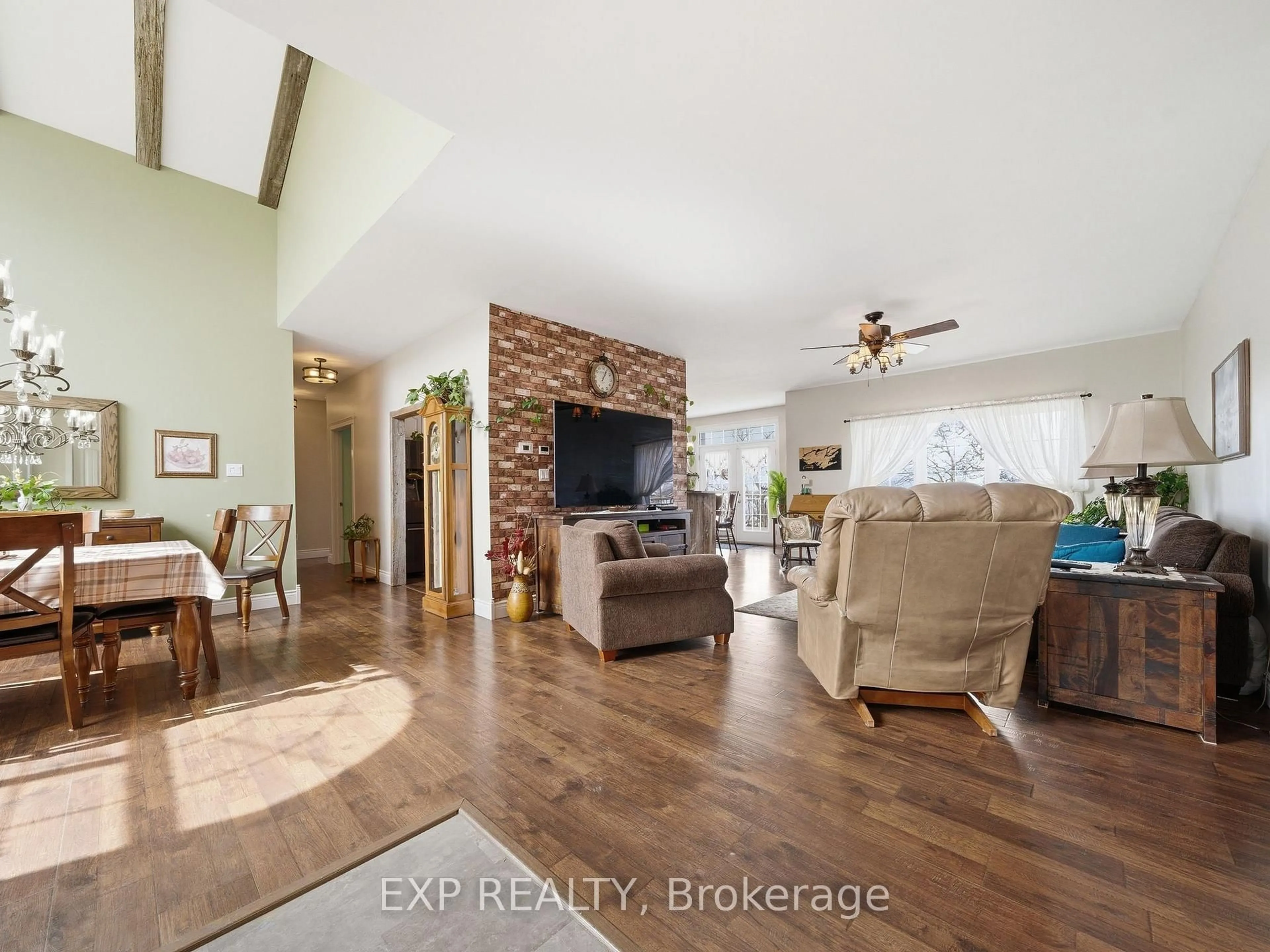 Living room with furniture, unknown for 516 ALLISON Rd, Prince Edward County Ontario K0K 1W0