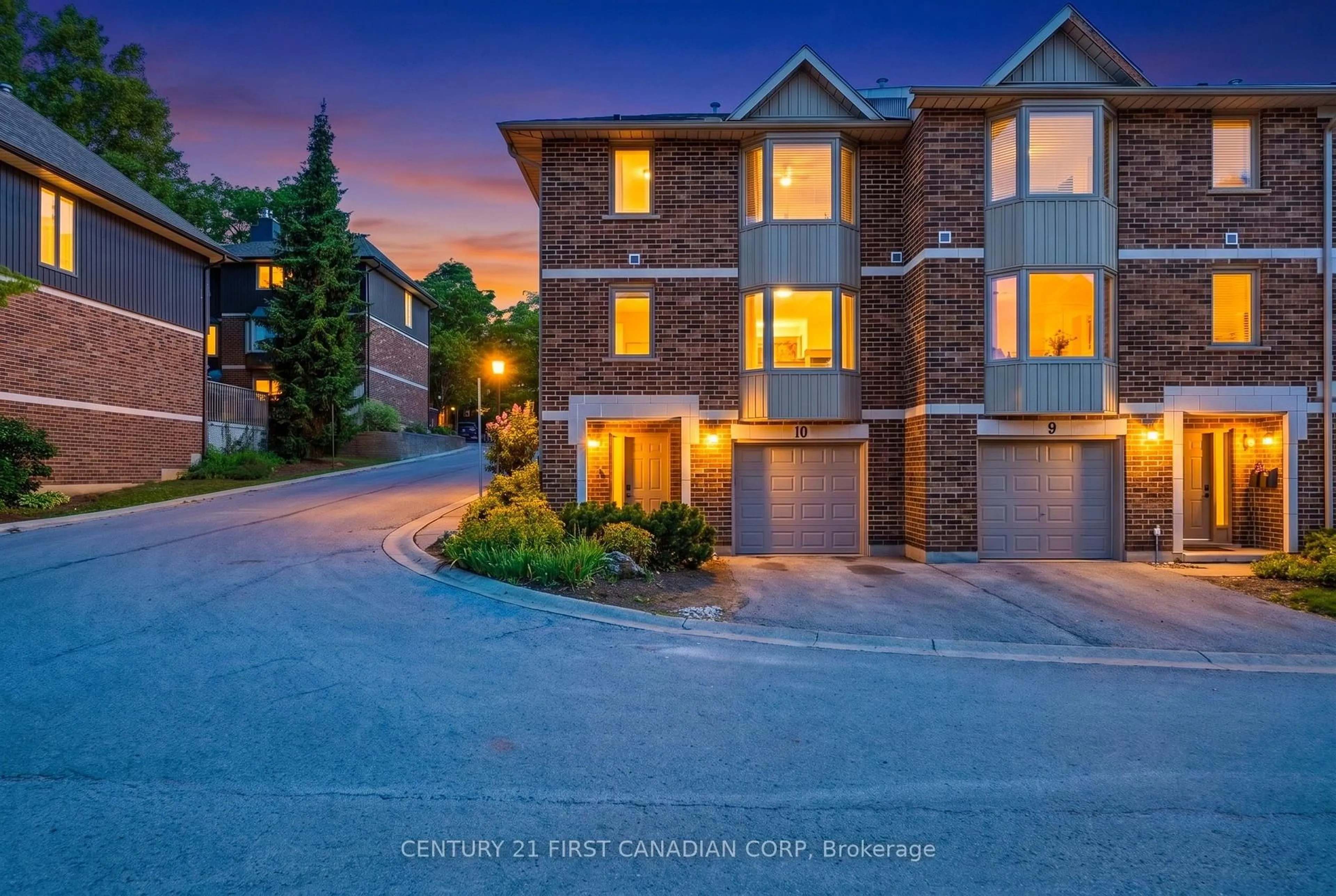 A pic from outside/outdoor area/front of a property/back of a property/a pic from drone, street for 1548 Richmond St #10, London North Ontario N6G 4W7