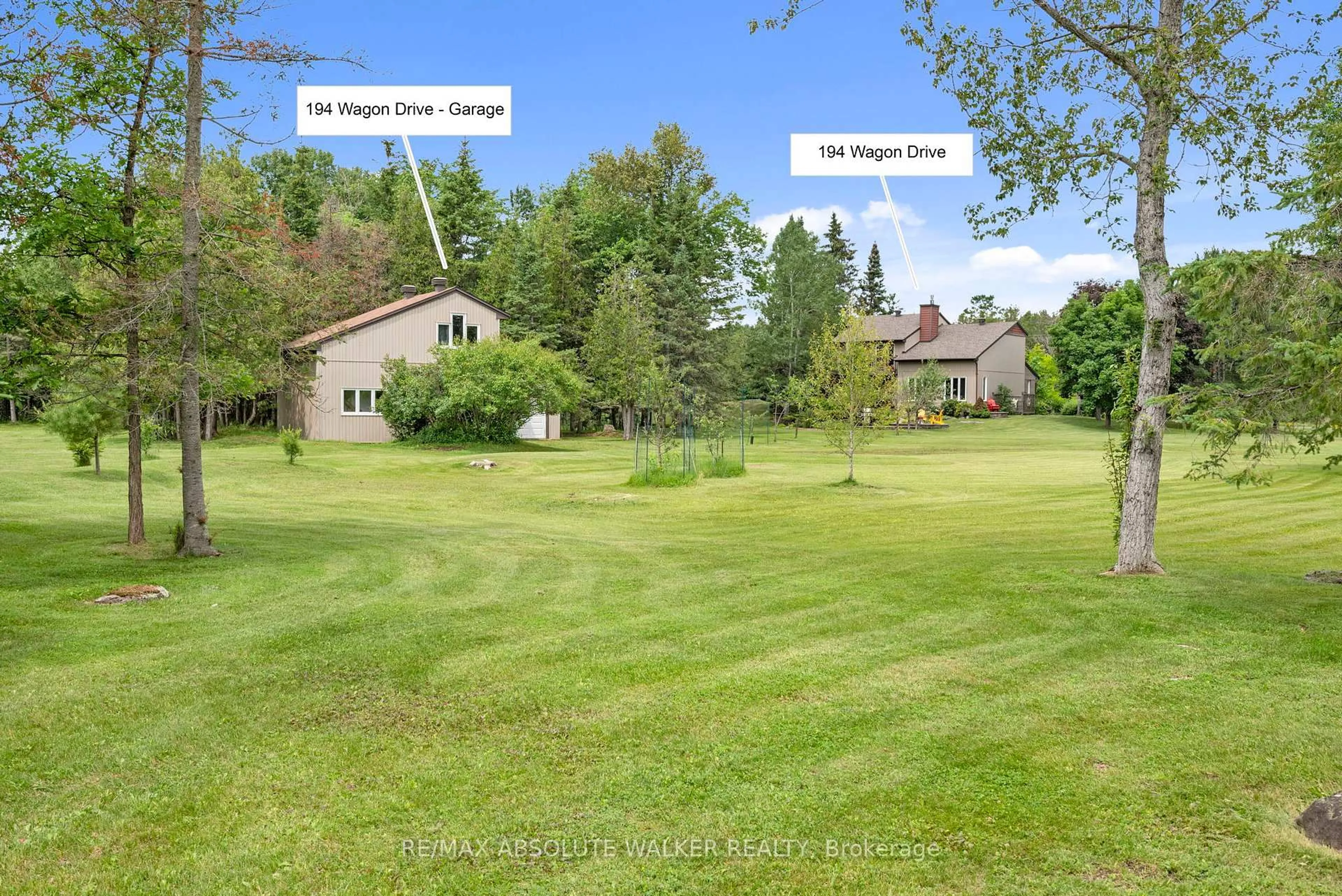 A pic from outside/outdoor area/front of a property/back of a property/a pic from drone, water/lake/river/ocean view for 194 Wagon Dr, Ottawa Ontario K0A 1T0