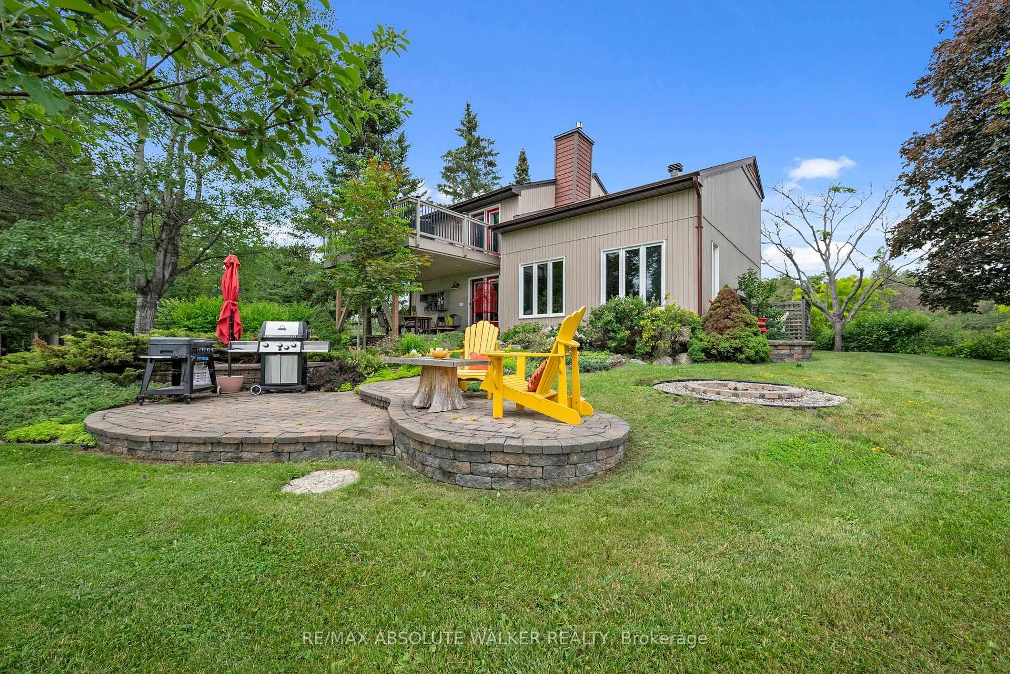 Patio, unknown for 194 Wagon Dr, Ottawa Ontario K0A 1T0