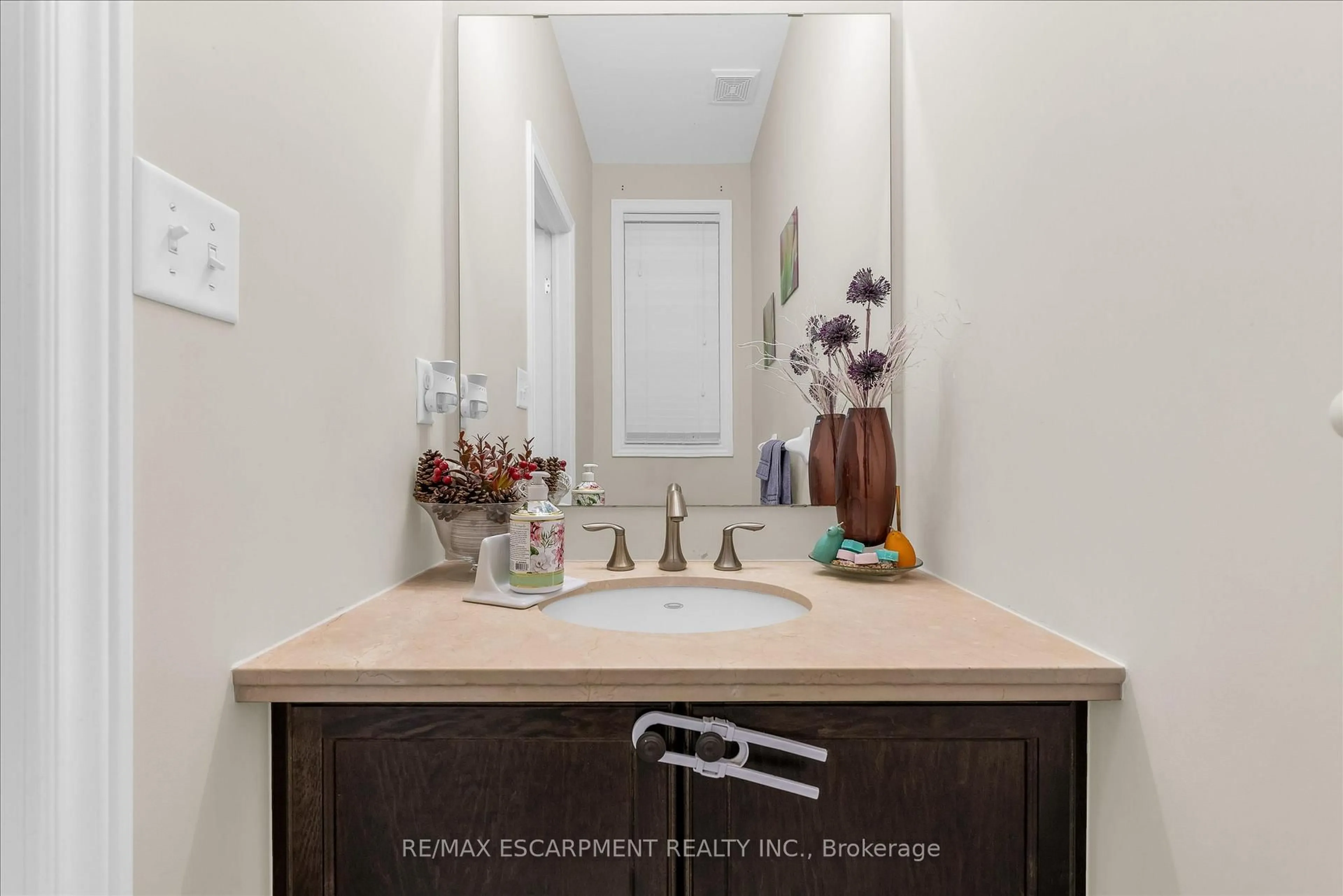 Unknown for 370 Stonehenge Dr #13, Hamilton Ontario L9K 0H9