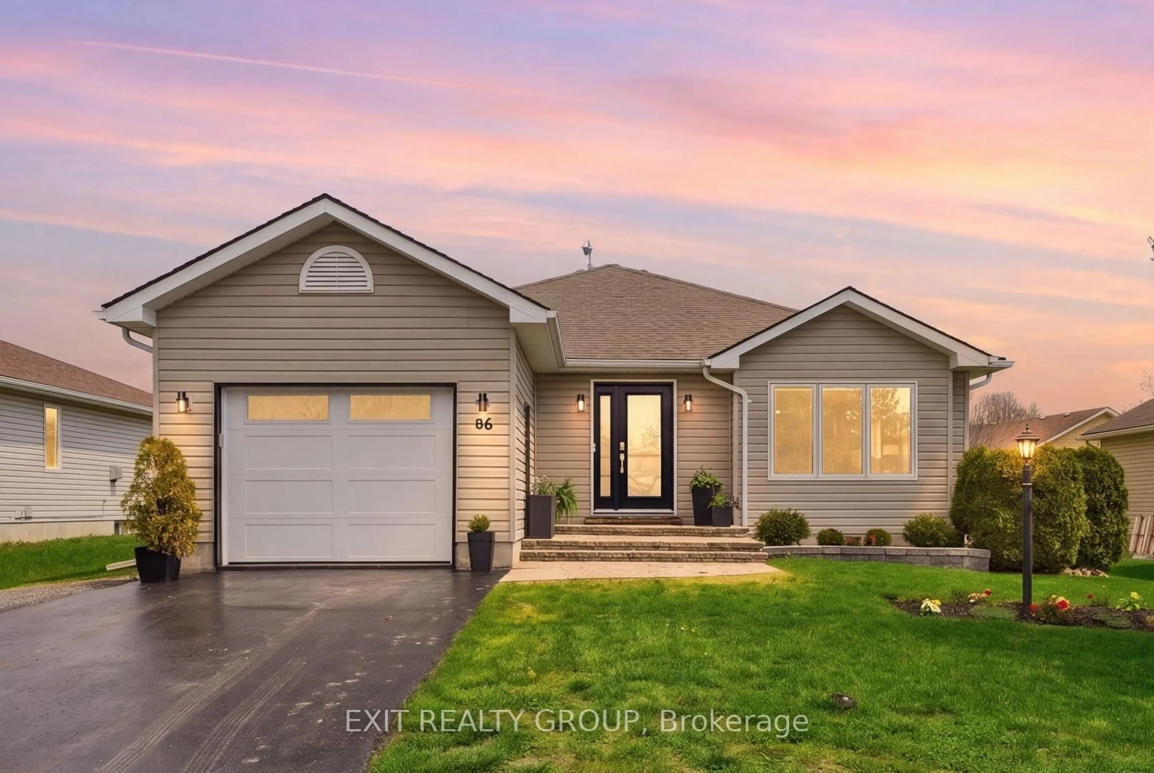Home with vinyl exterior material, street for 86 Sandbanks Crt, Prince Edward County Ontario K0K 3L0