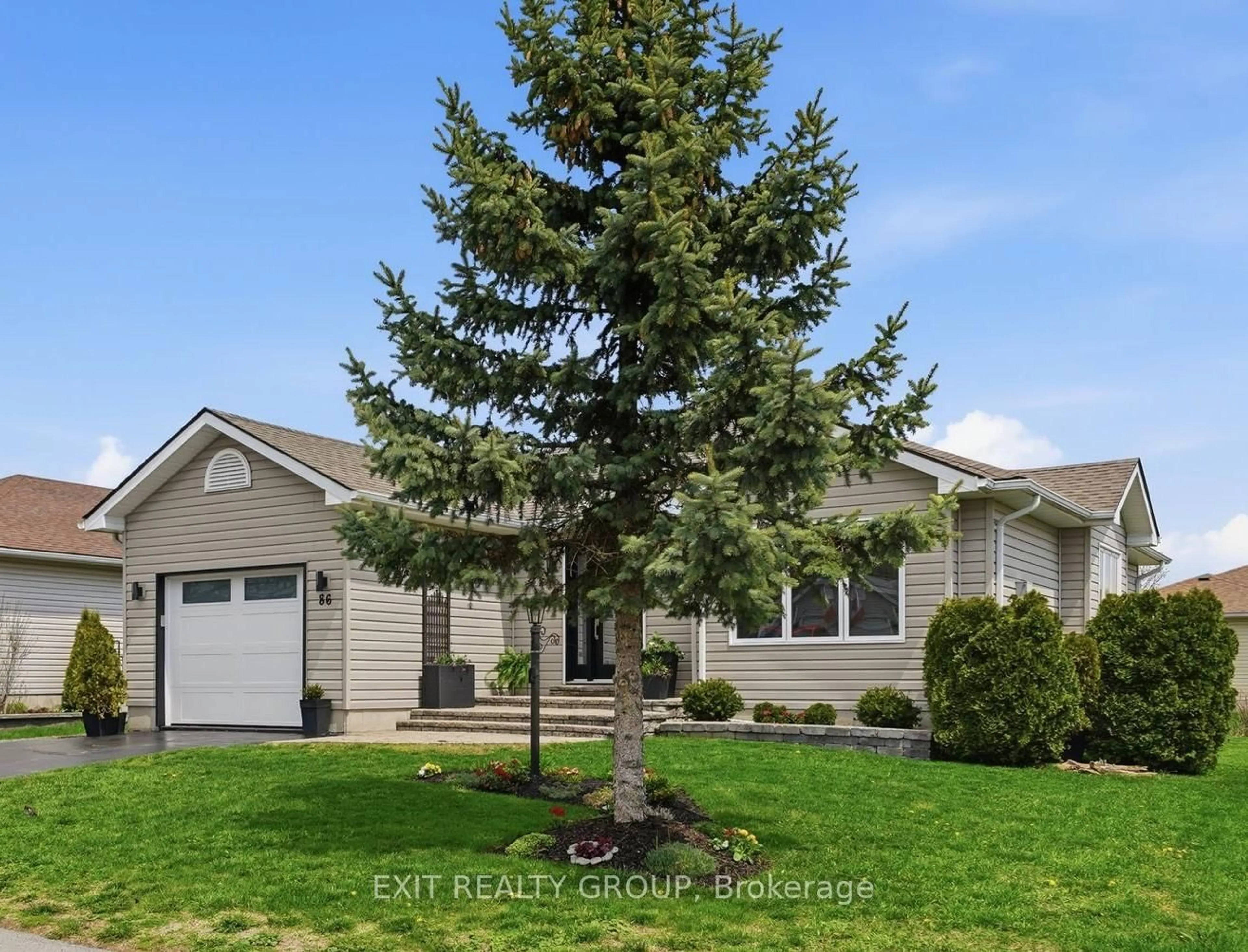 Home with vinyl exterior material, street for 86 Sandbanks Crt, Prince Edward County Ontario K0K 3L0