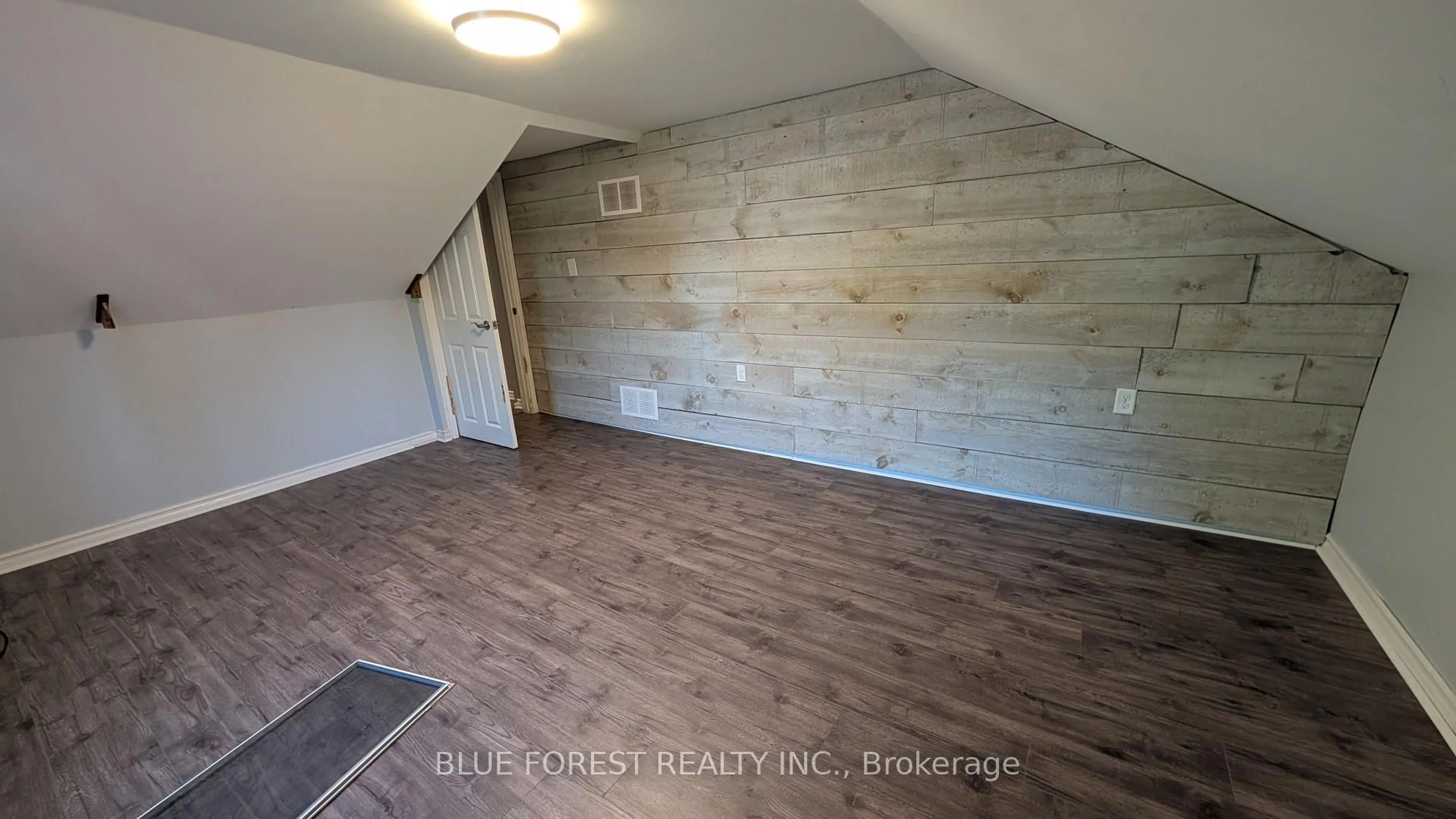 A pic of a room for 30 Catherine St, Ingersoll Ontario N5C 1L3