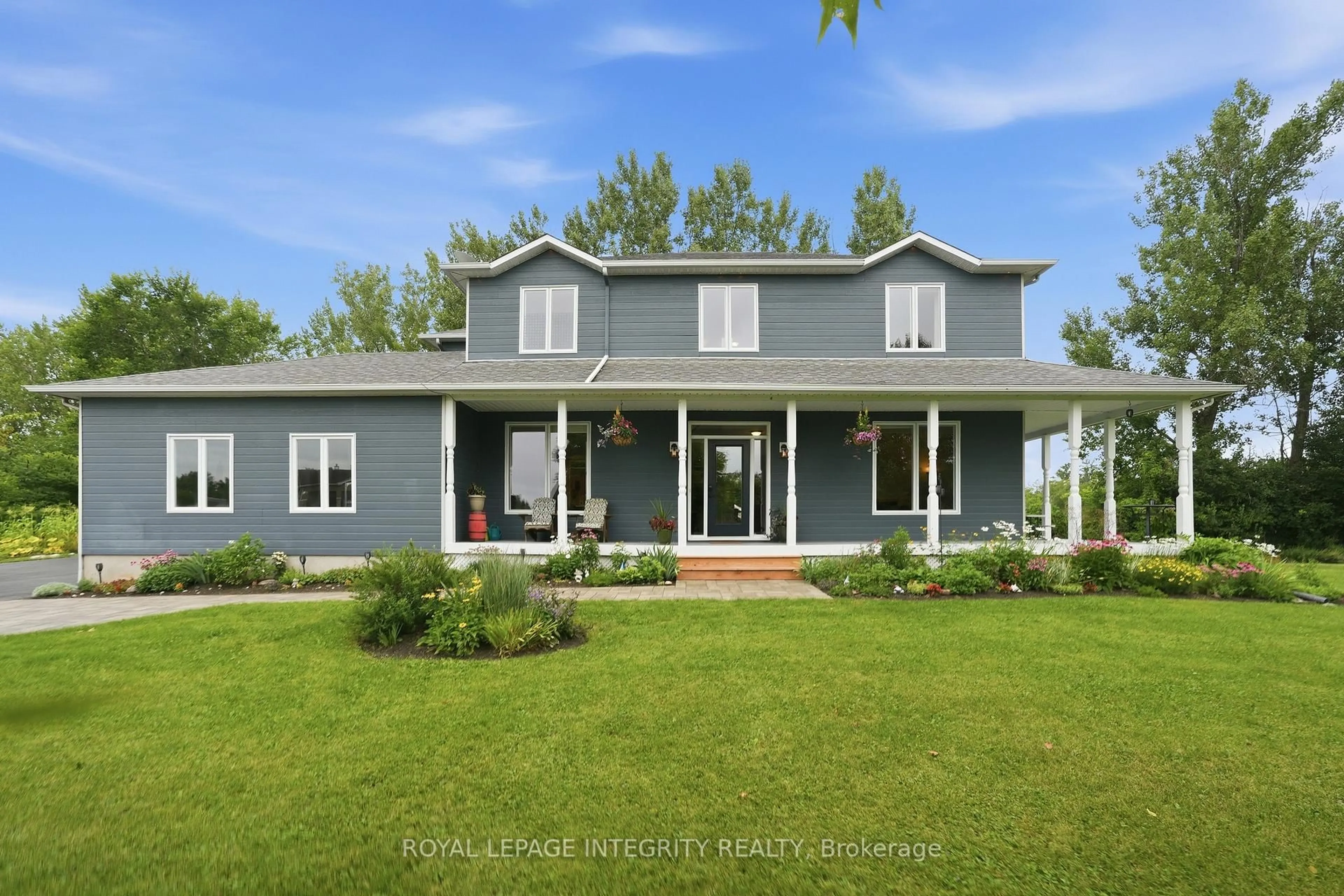 Home with vinyl exterior material, unknown for 281 Frome St, Fitzroy Harbour Ontario K0A 1X0