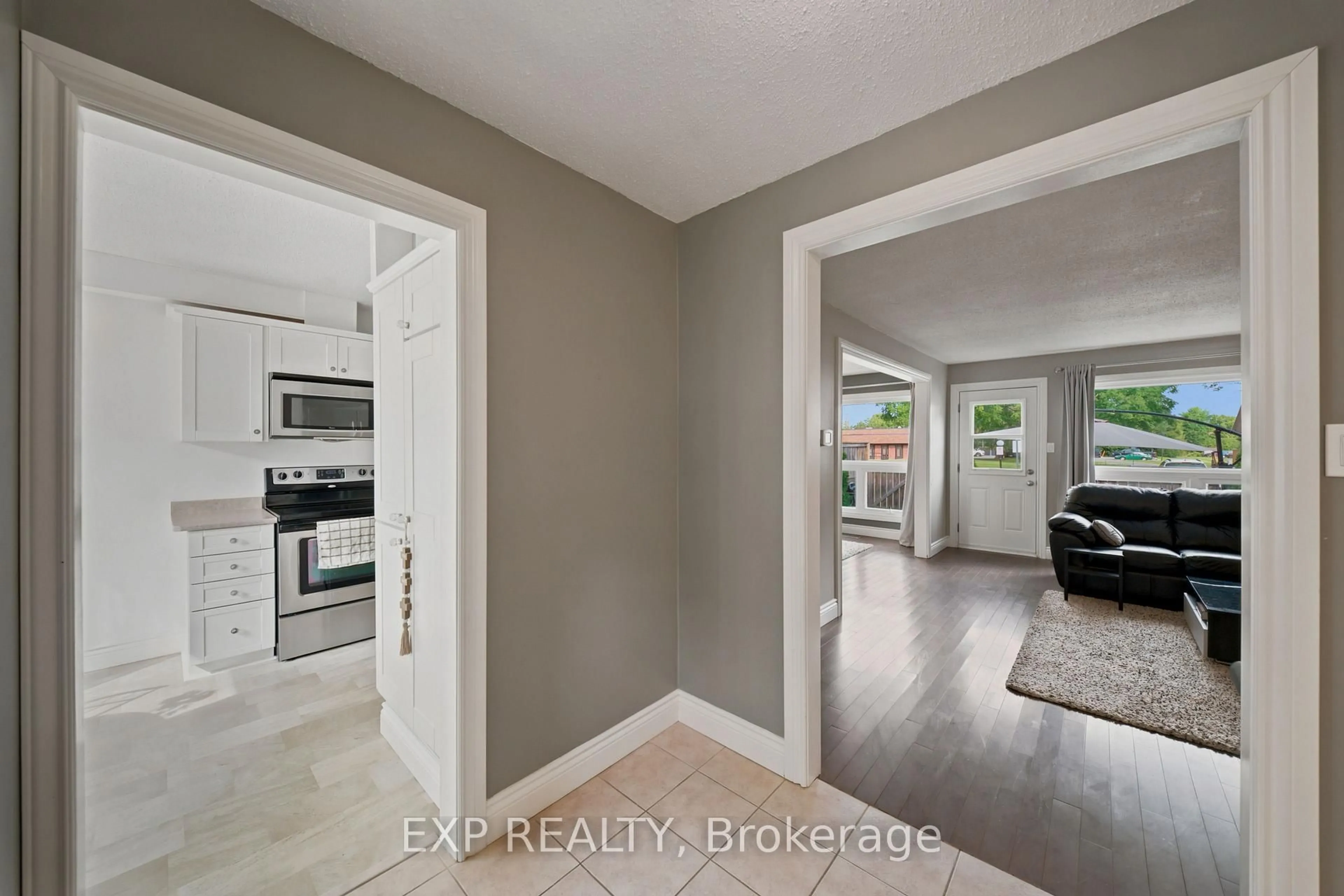 Unknown for 148 Rutherford Crt #16, Ottawa Ontario K2K 1N6