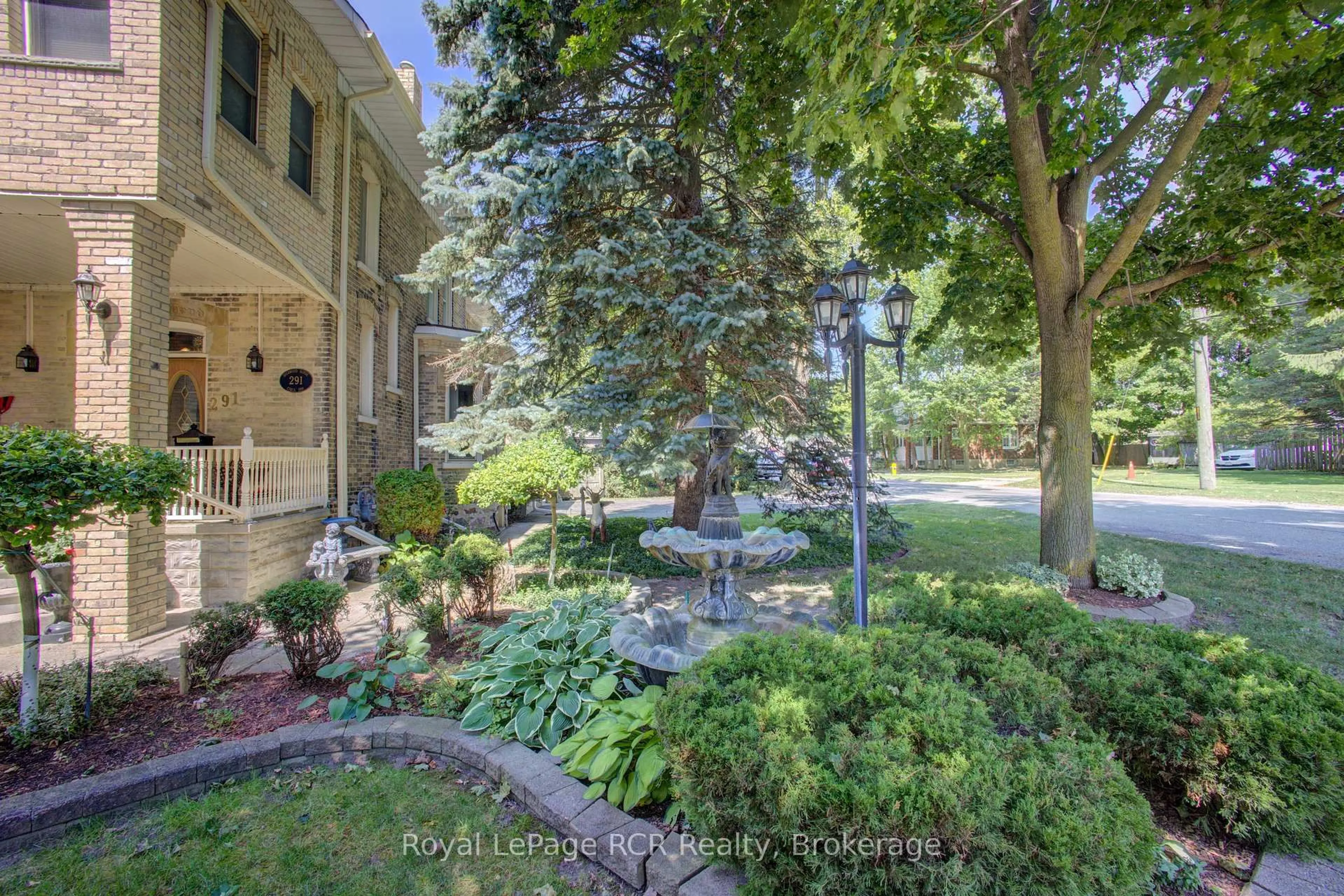 Unknown for 291 Elma St, North Perth Ontario N4W 2E2