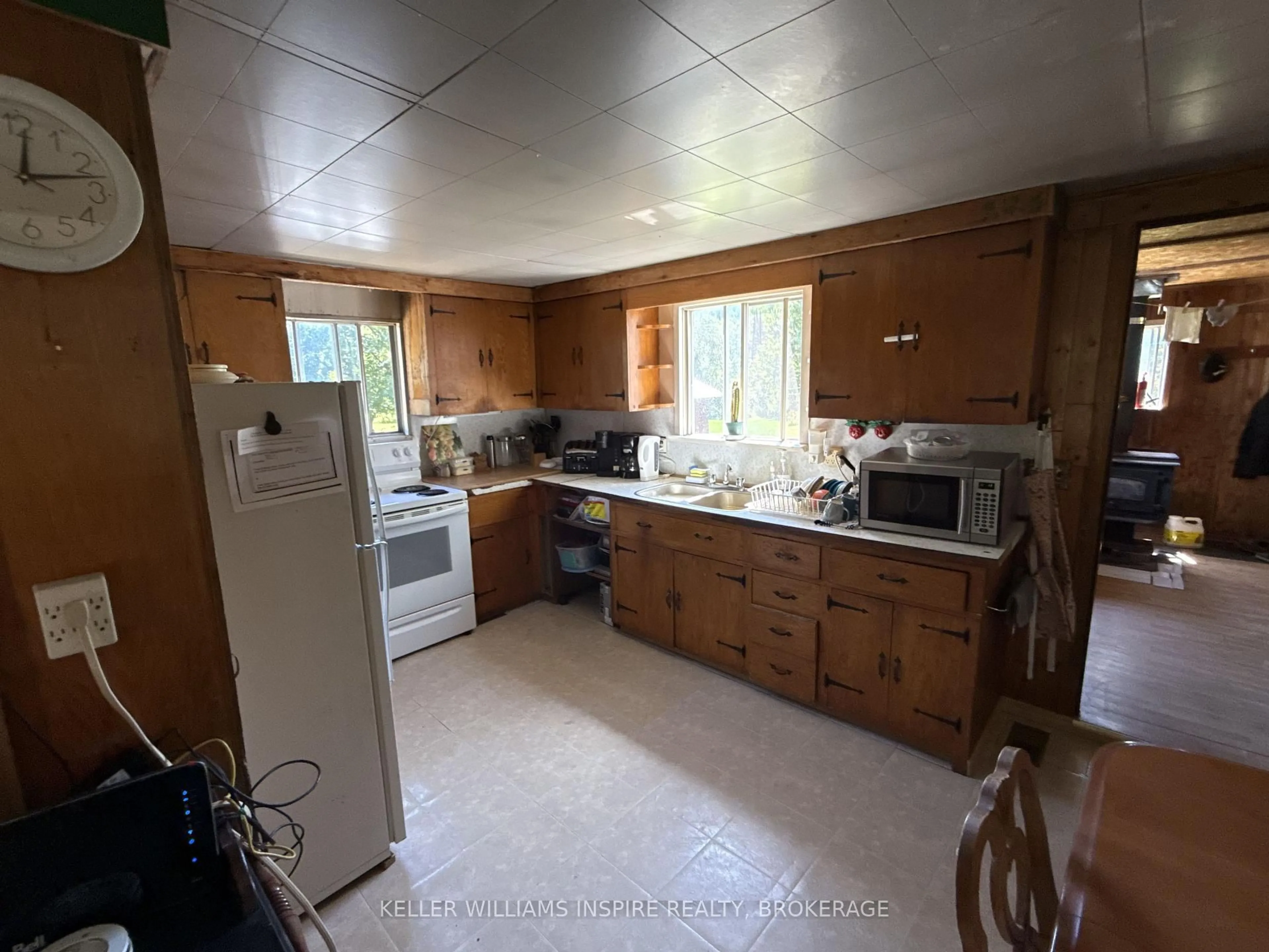 Standard kitchen, unknown for 994 Peddlers Dr, Calvin Ontario P0H 1V0