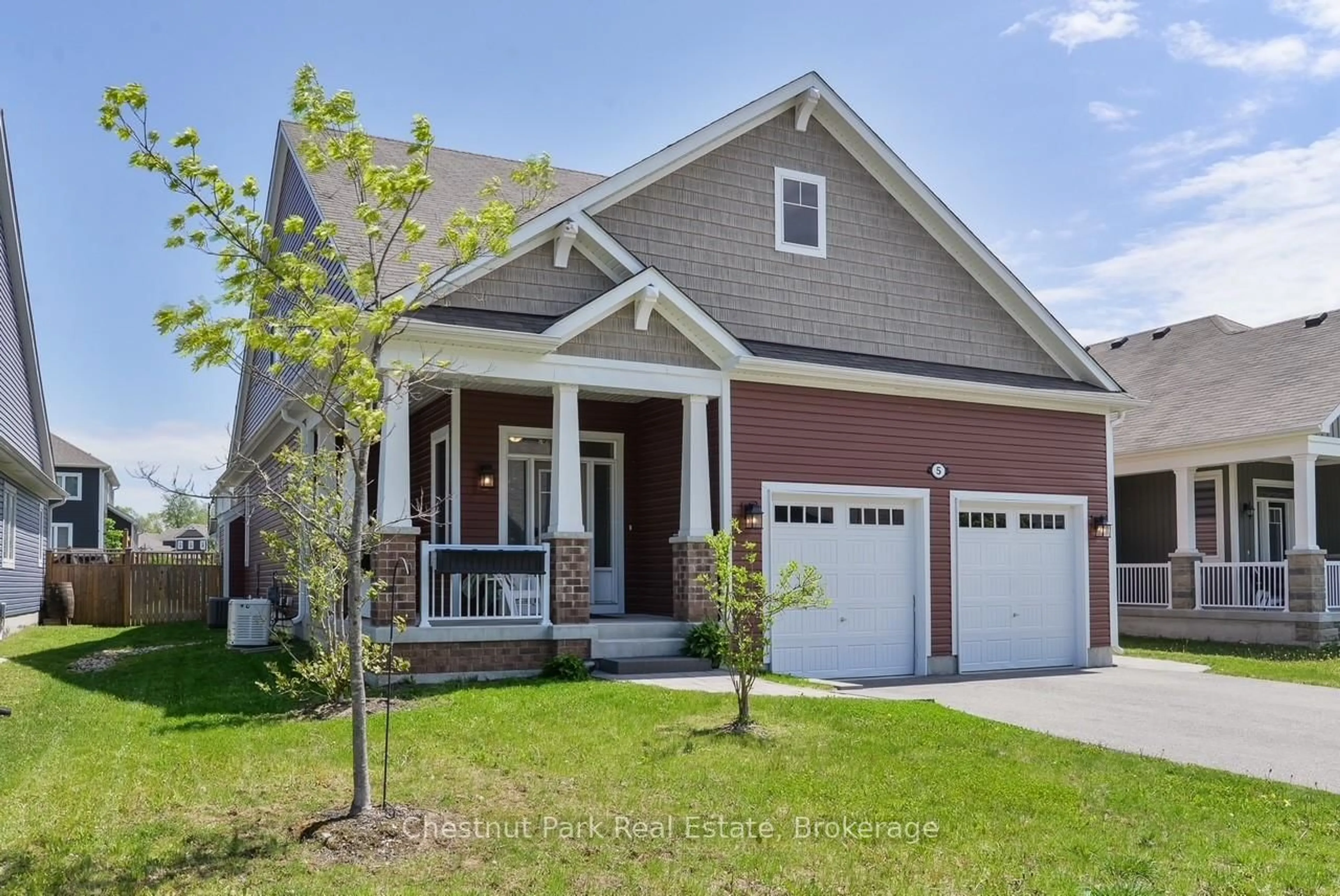 Home with brick exterior material, street for 5 Hunter Pl, Bracebridge Ontario P1L 0C9