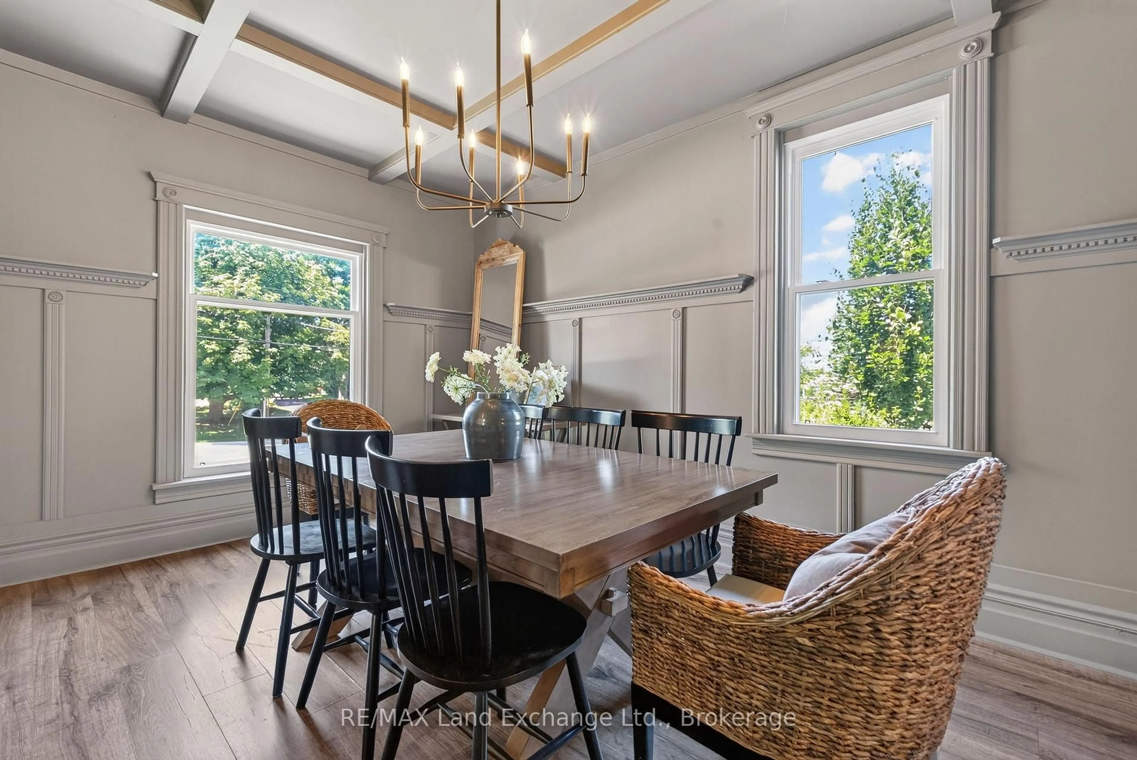 Dining room, wood/laminate floor for 581 Queen St, Kincardine Ontario N2Z 2J1