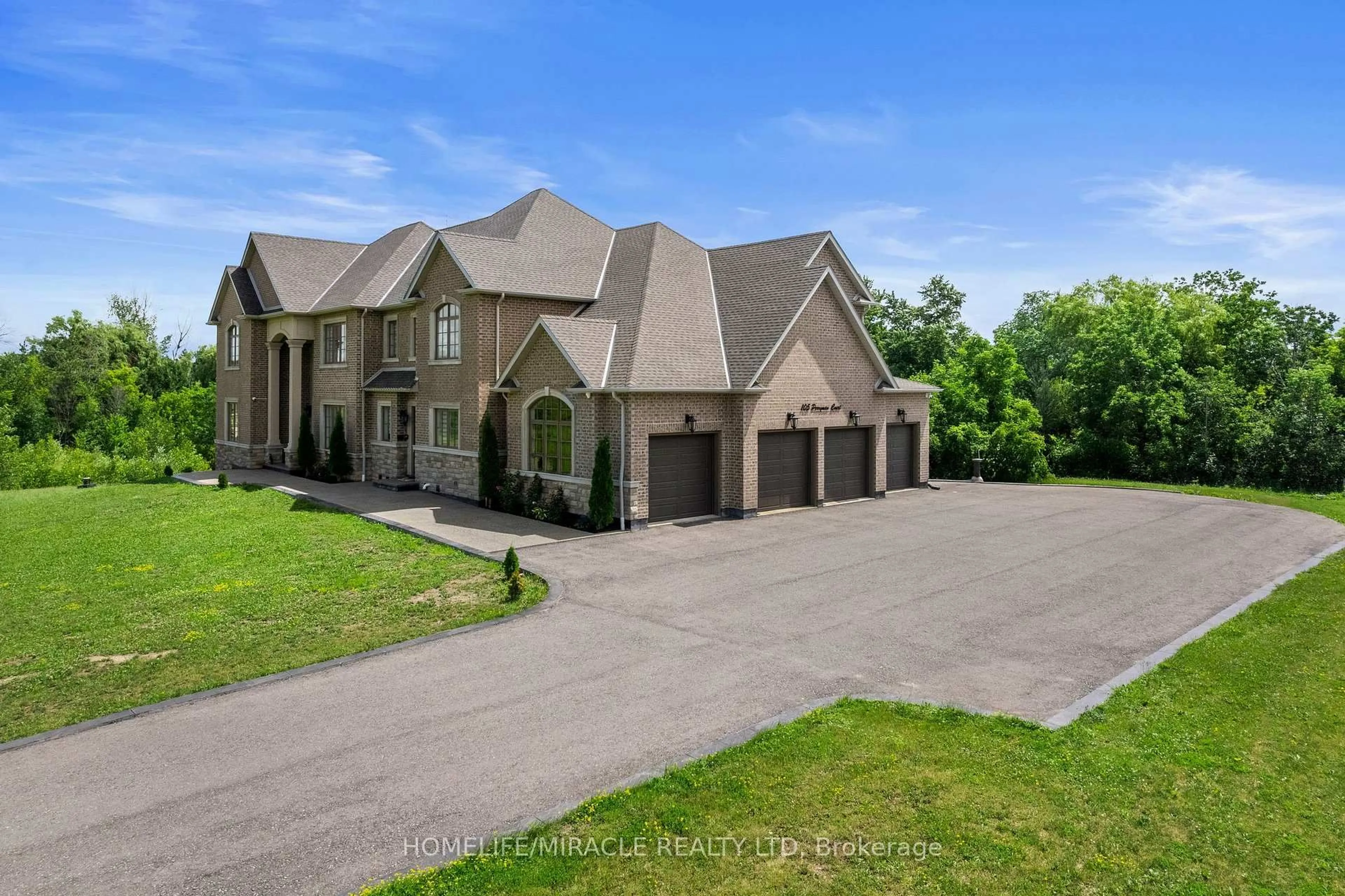 A pic from outside/outdoor area/front of a property/back of a property/a pic from drone, street for 105 Perryman Crt #19, Erin Ontario N0B 1H0