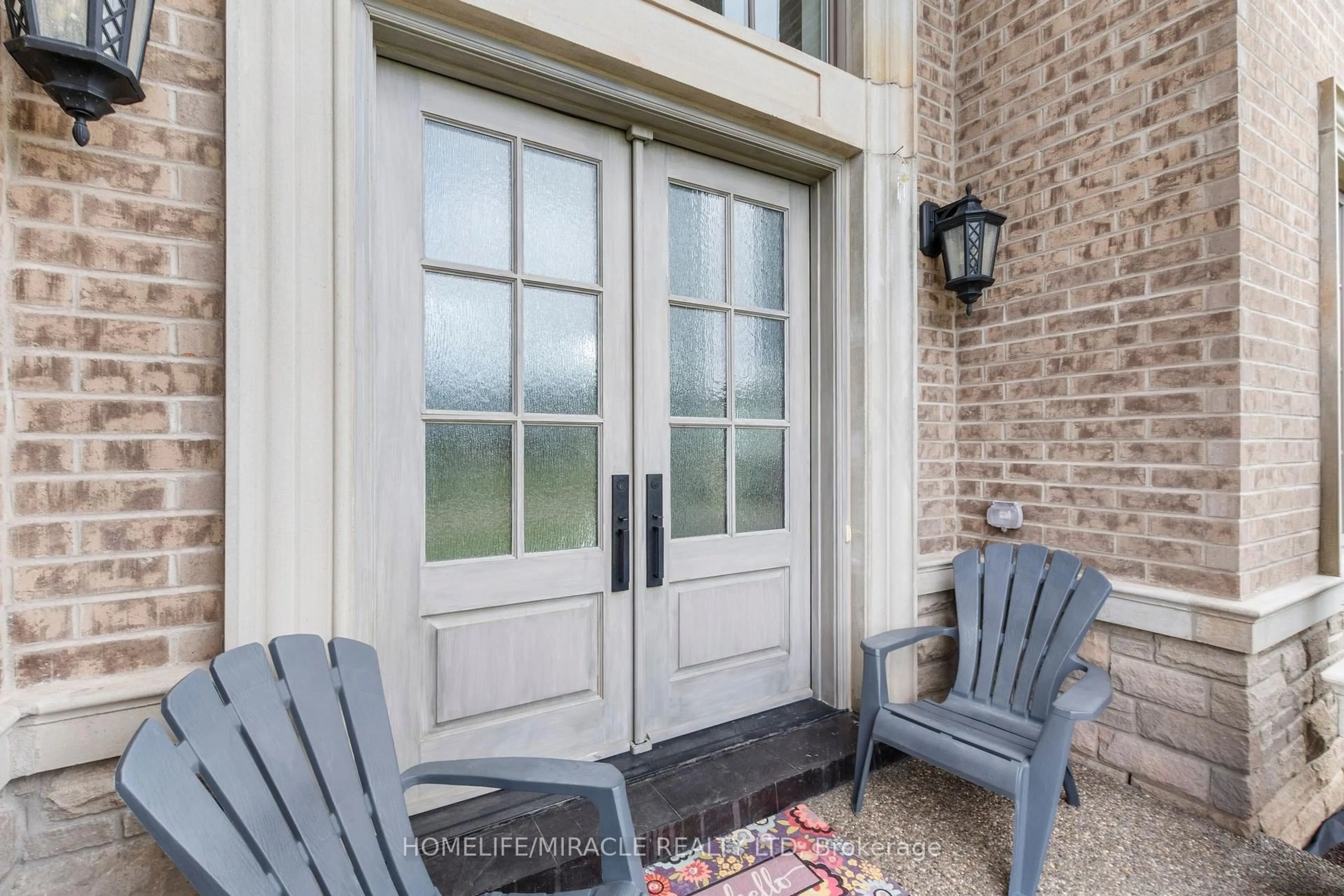 Indoor entryway for 105 Perryman Crt #19, Erin Ontario N0B 1H0