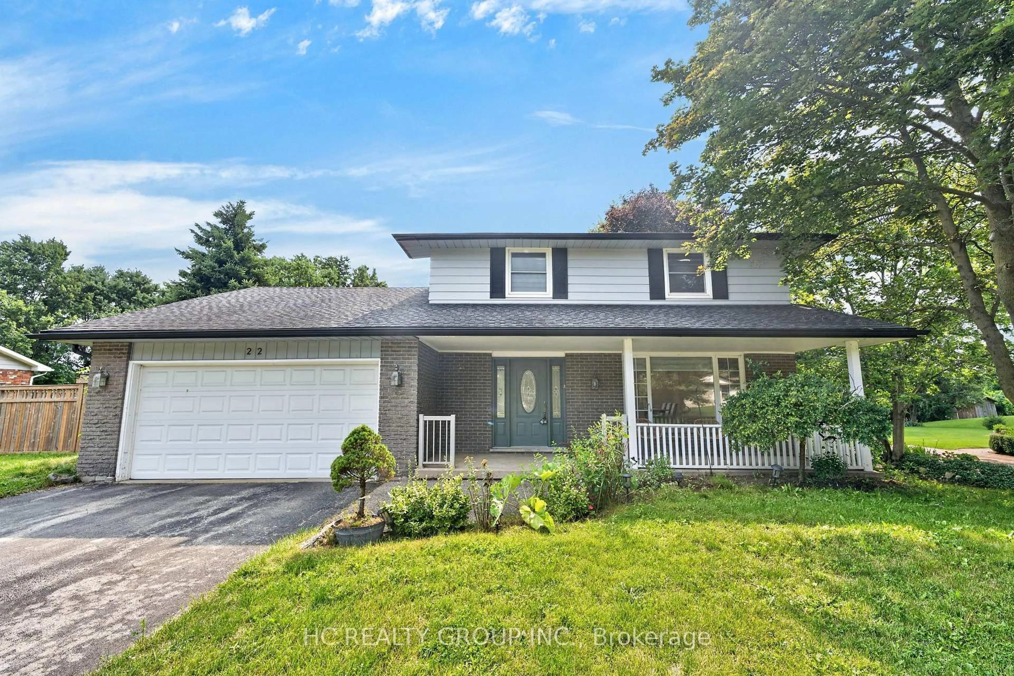 Home with vinyl exterior material, street for 22 Fireside Dr, Hamilton Ontario L8N 2Z7