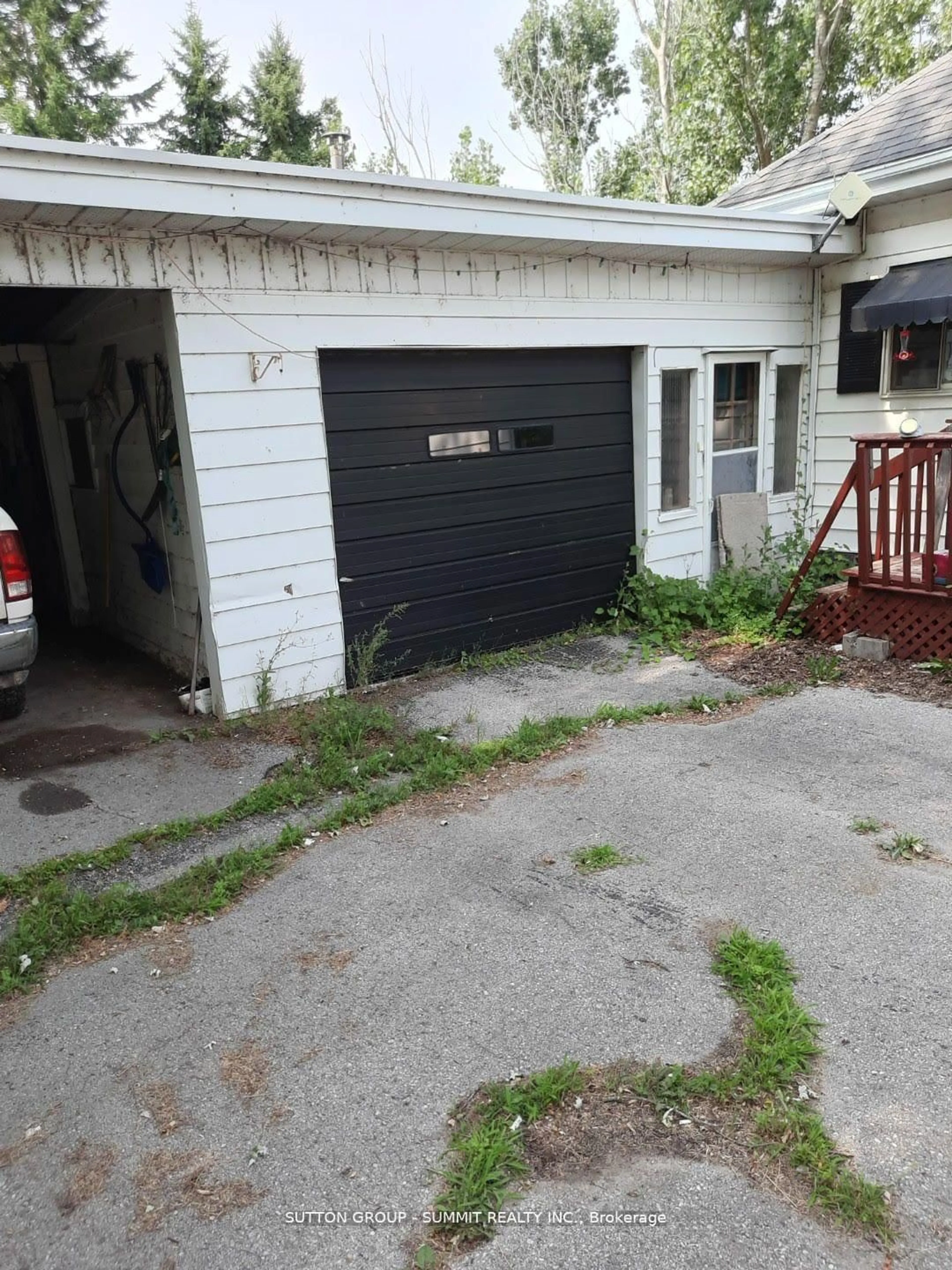 Indoor garage for 663 County Rd 15, Prince Edward County Ontario K0K 2T0