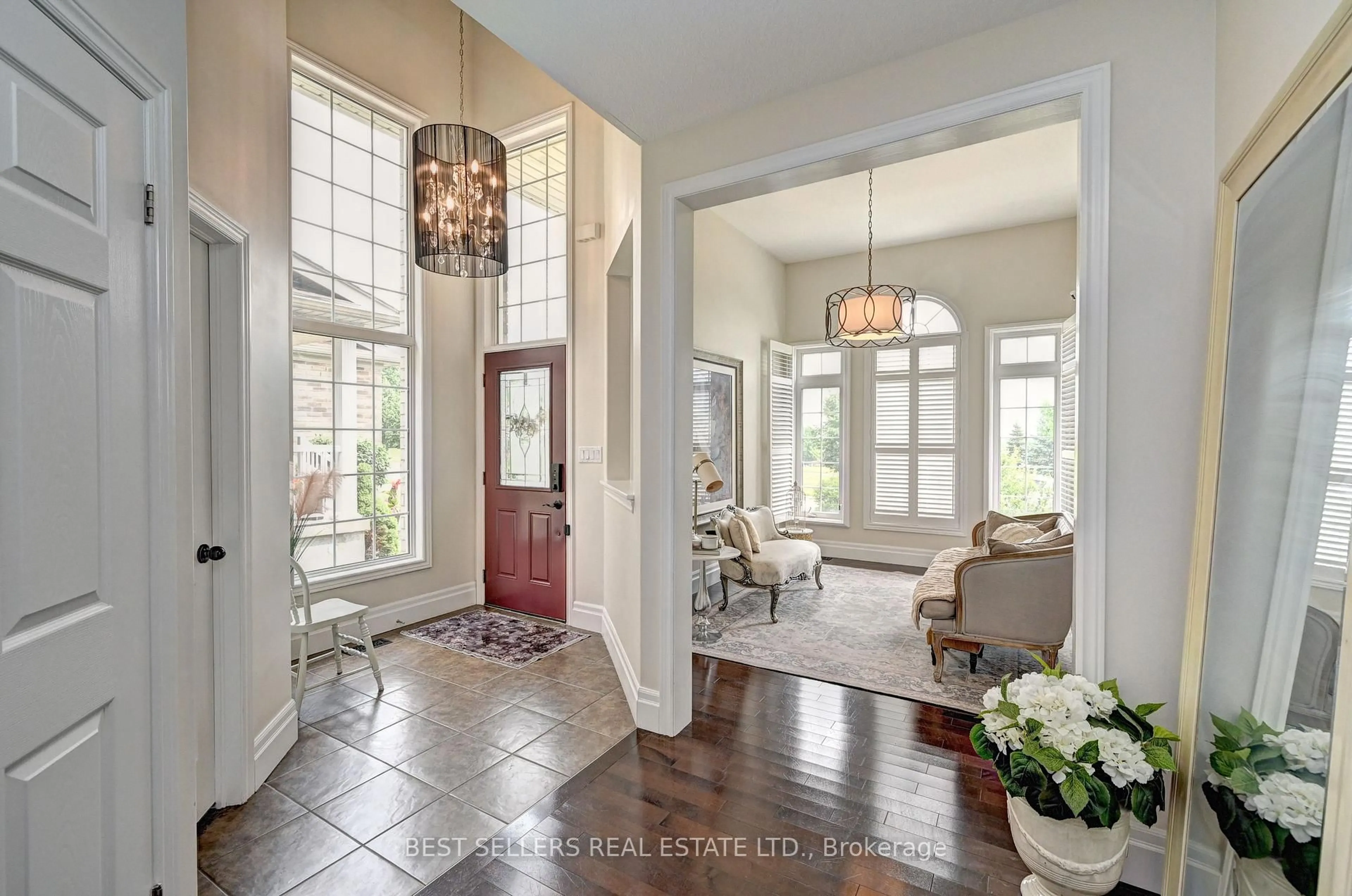 Indoor entryway for 12 Popham Dr, Guelph Ontario N1E 0B7