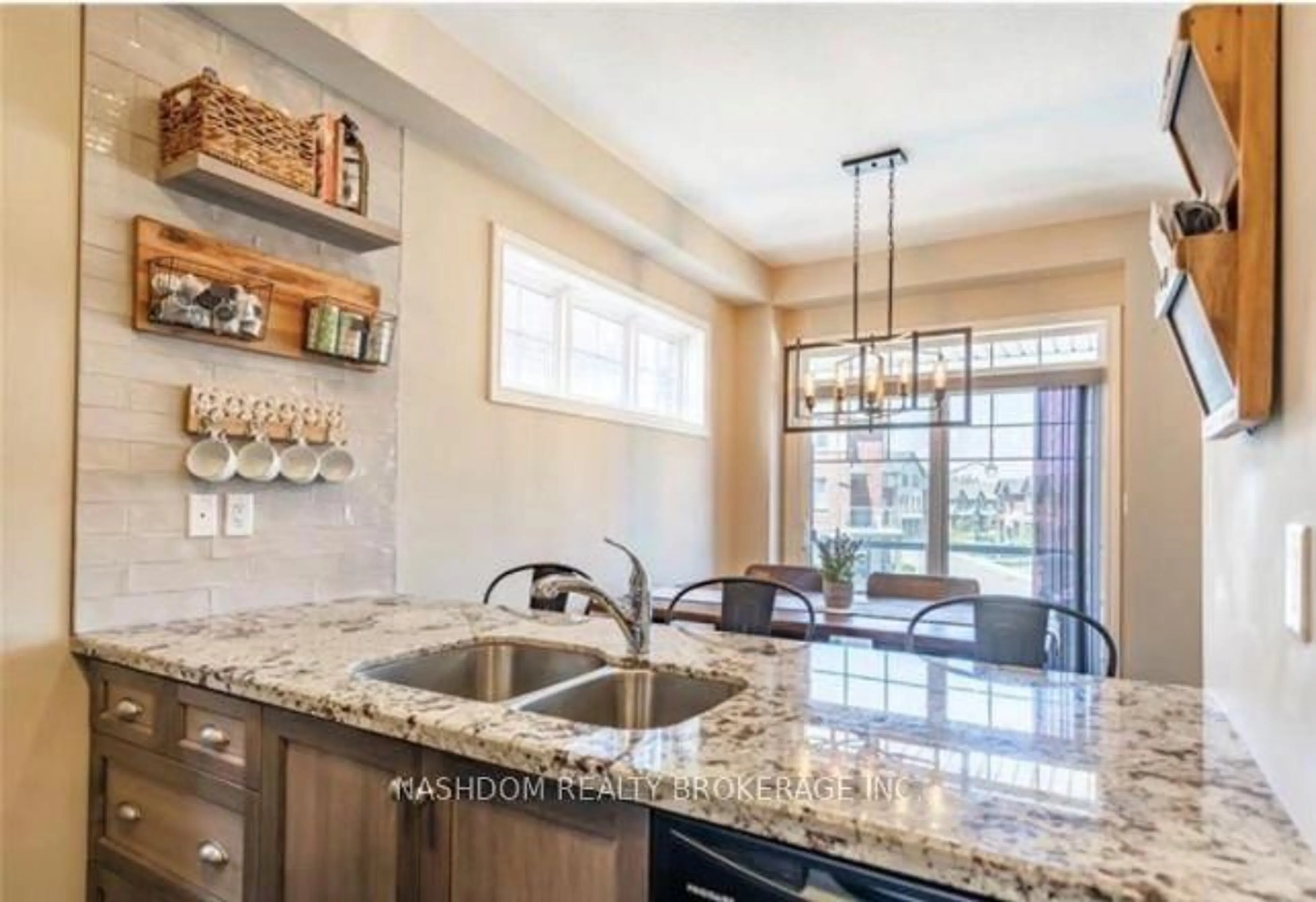 Open concept kitchen, ceramic/tile floor for 10 Egleston Lane, Hamilton Ontario L6G 0G7