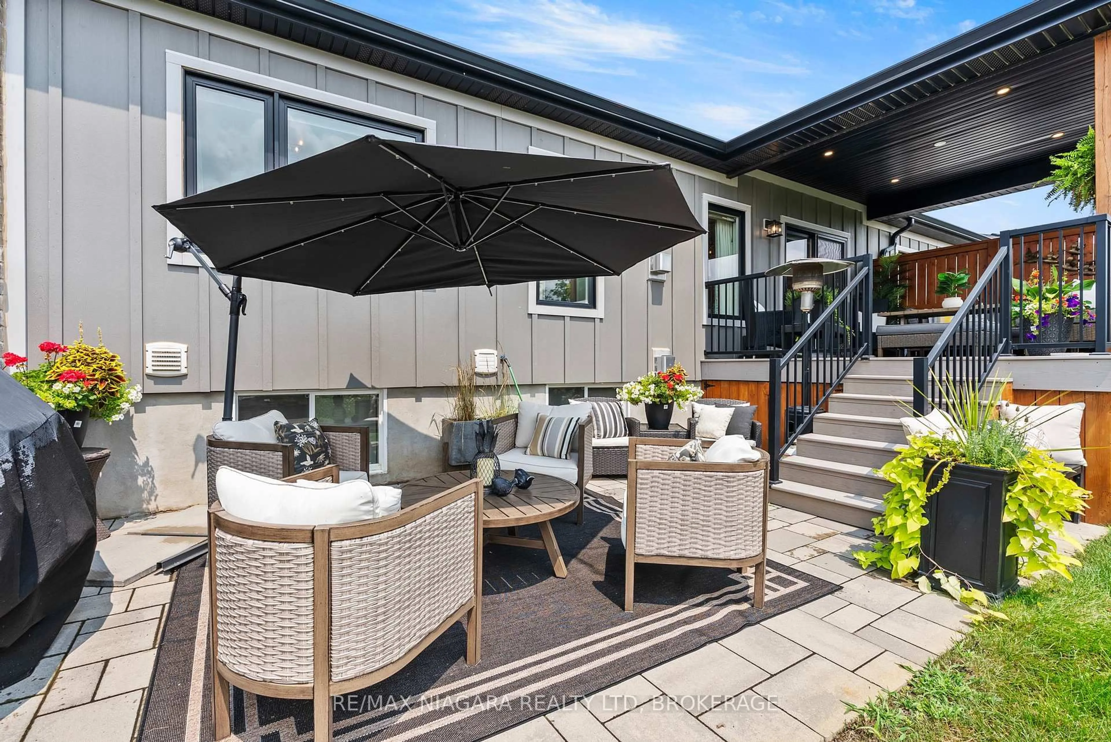 Patio, street for 154 PORT ROBINSON Rd #32, Pelham Ontario L0S 1E6