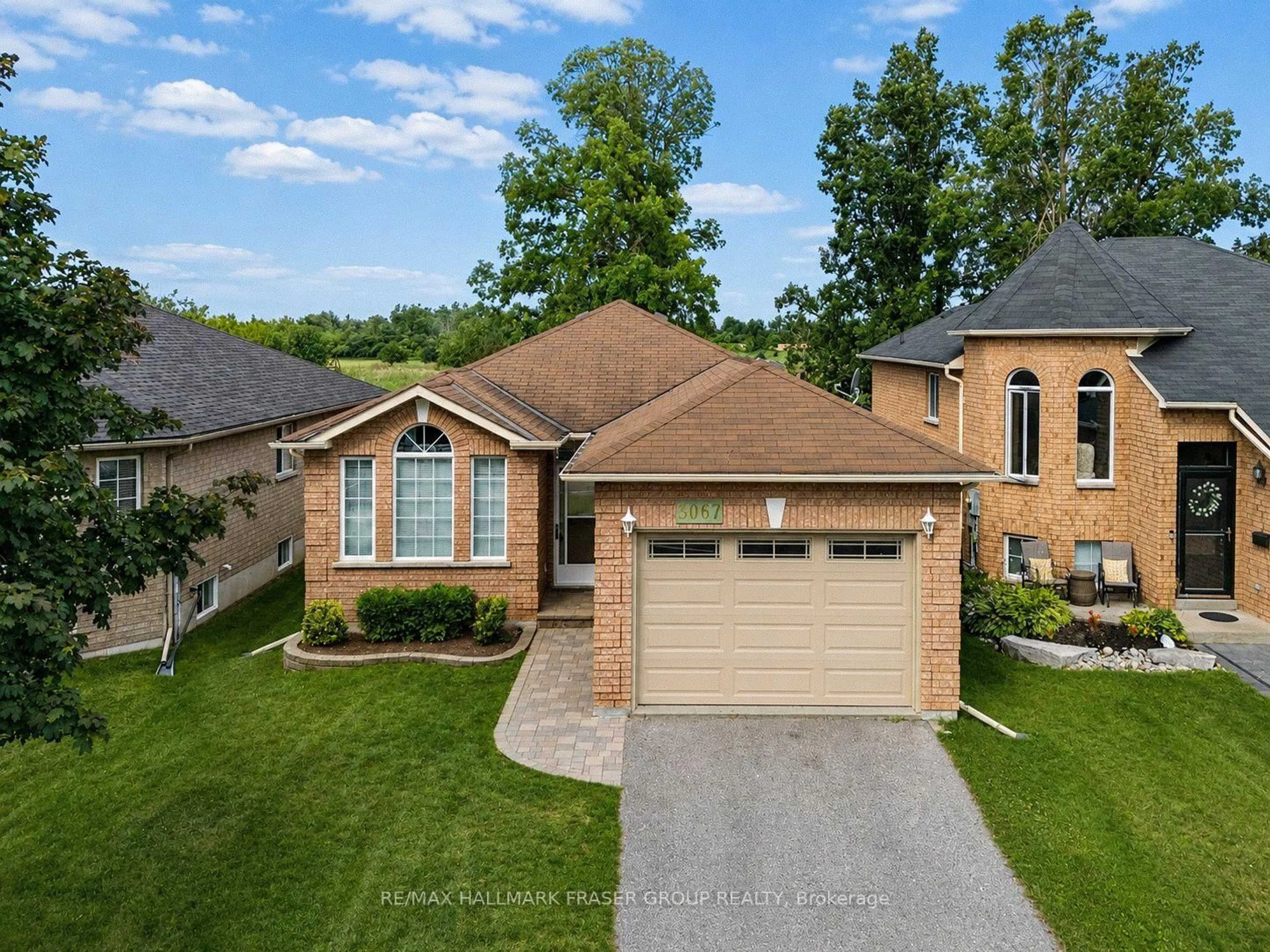 A pic from outside/outdoor area/front of a property/back of a property/a pic from drone, unknown for 3067 Westridge Blvd, Peterborough Ontario K9K 2K5