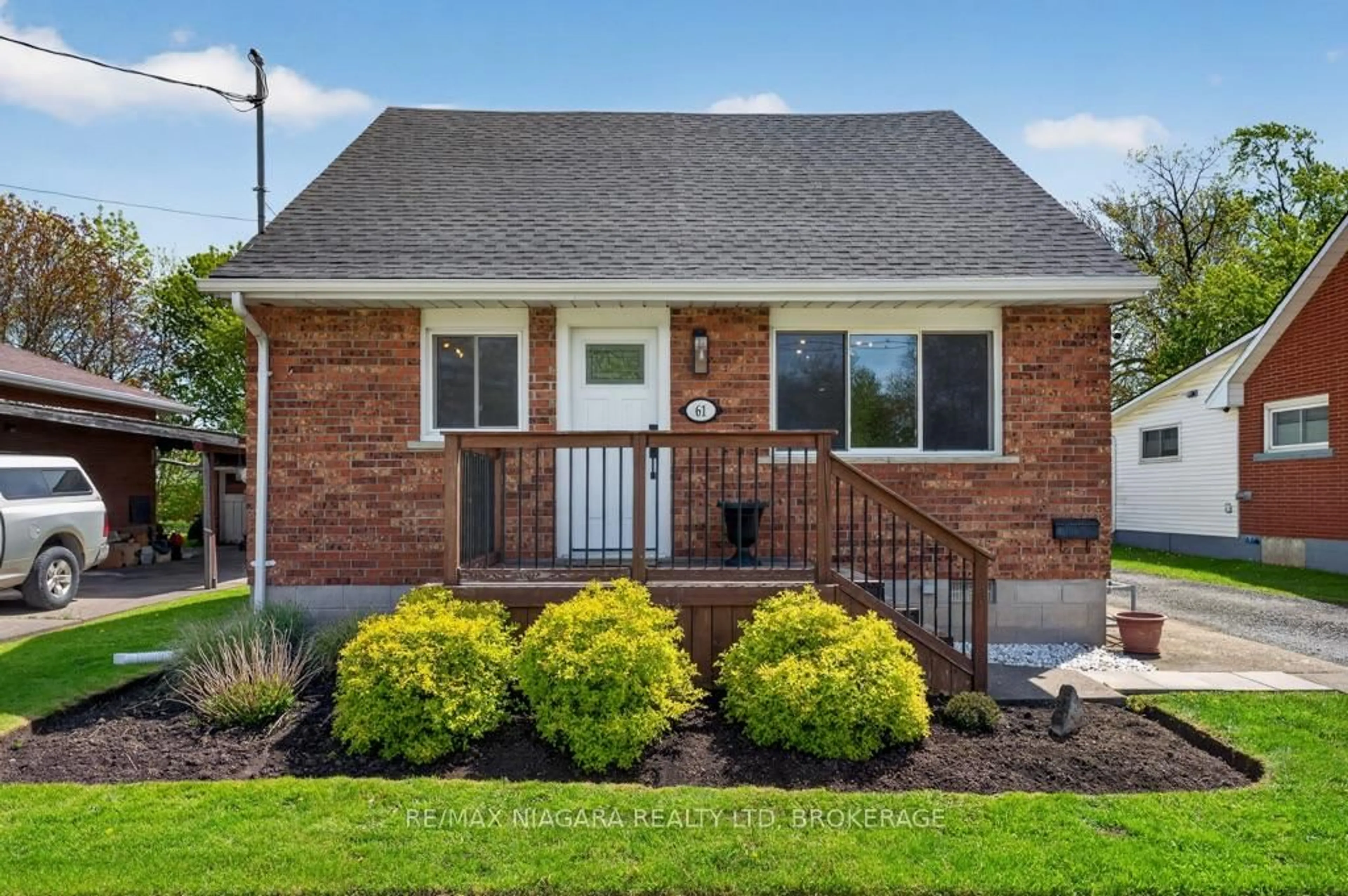 Home with brick exterior material, street for 61 Torrance St, Fort Erie Ontario L2A 4C5