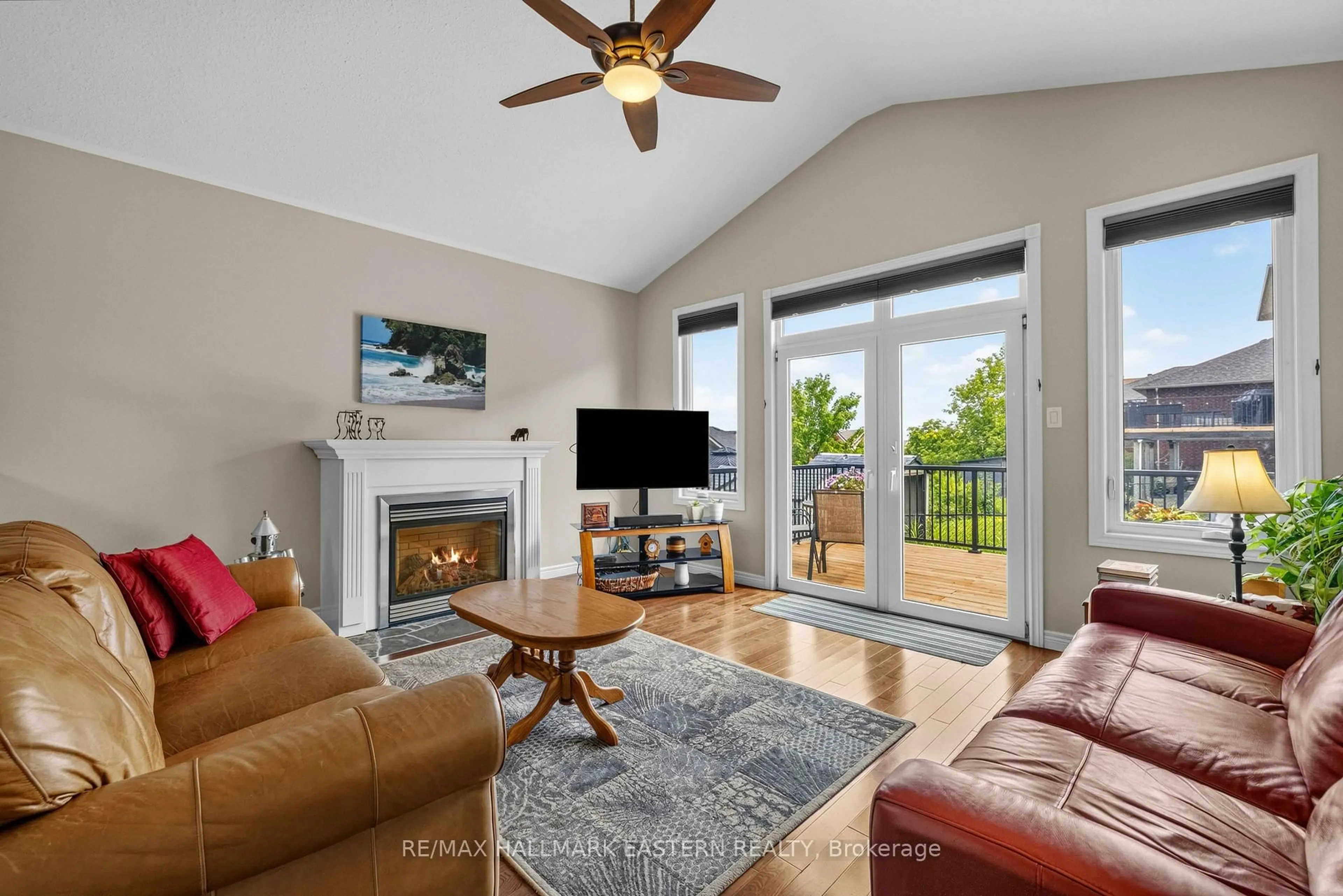 Living room with furniture, unknown for 2552 Denure Dr, Peterborough Ontario K9K 2T2