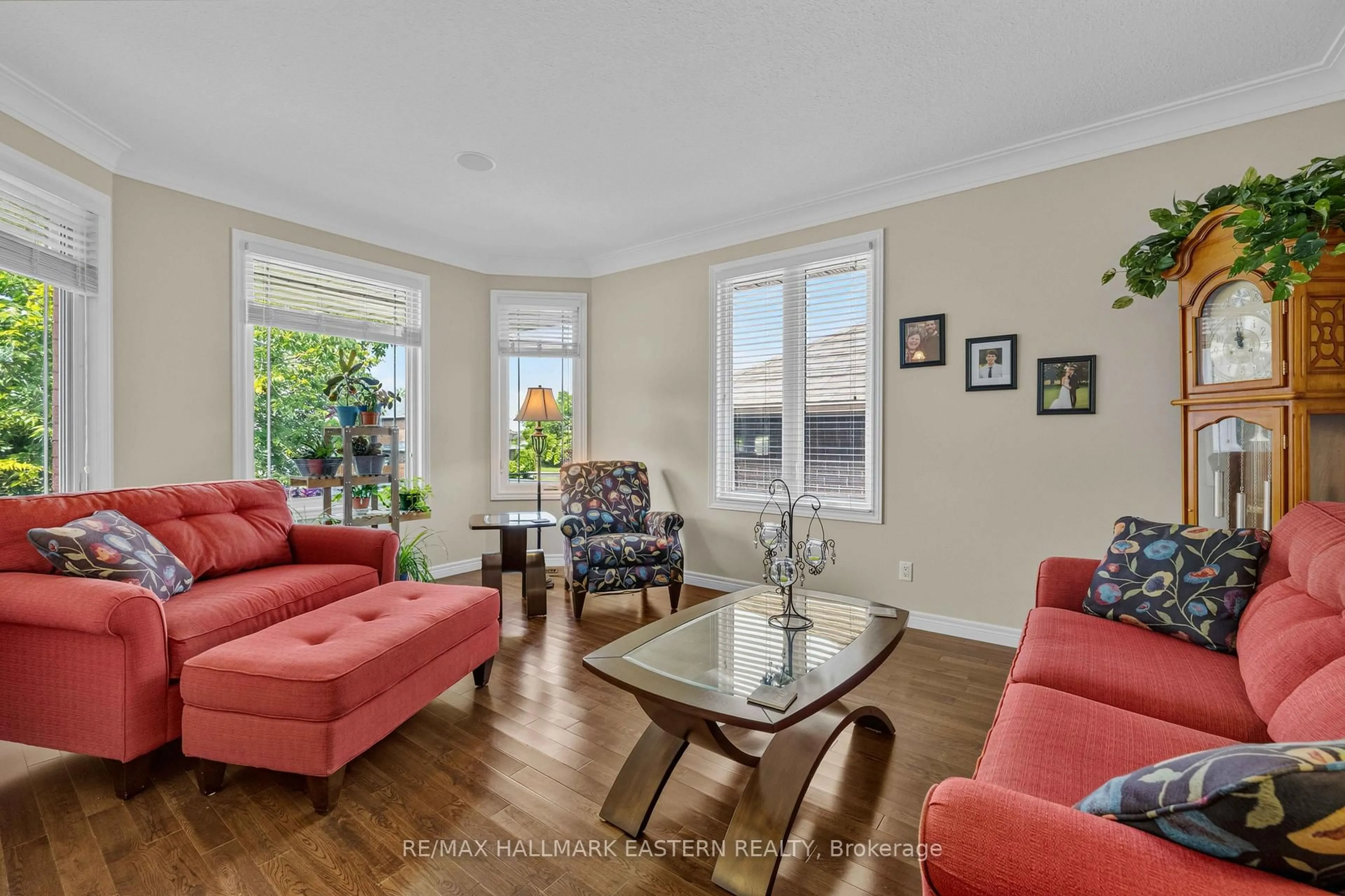 Living room with furniture, unknown for 2552 Denure Dr, Peterborough Ontario K9K 2T2