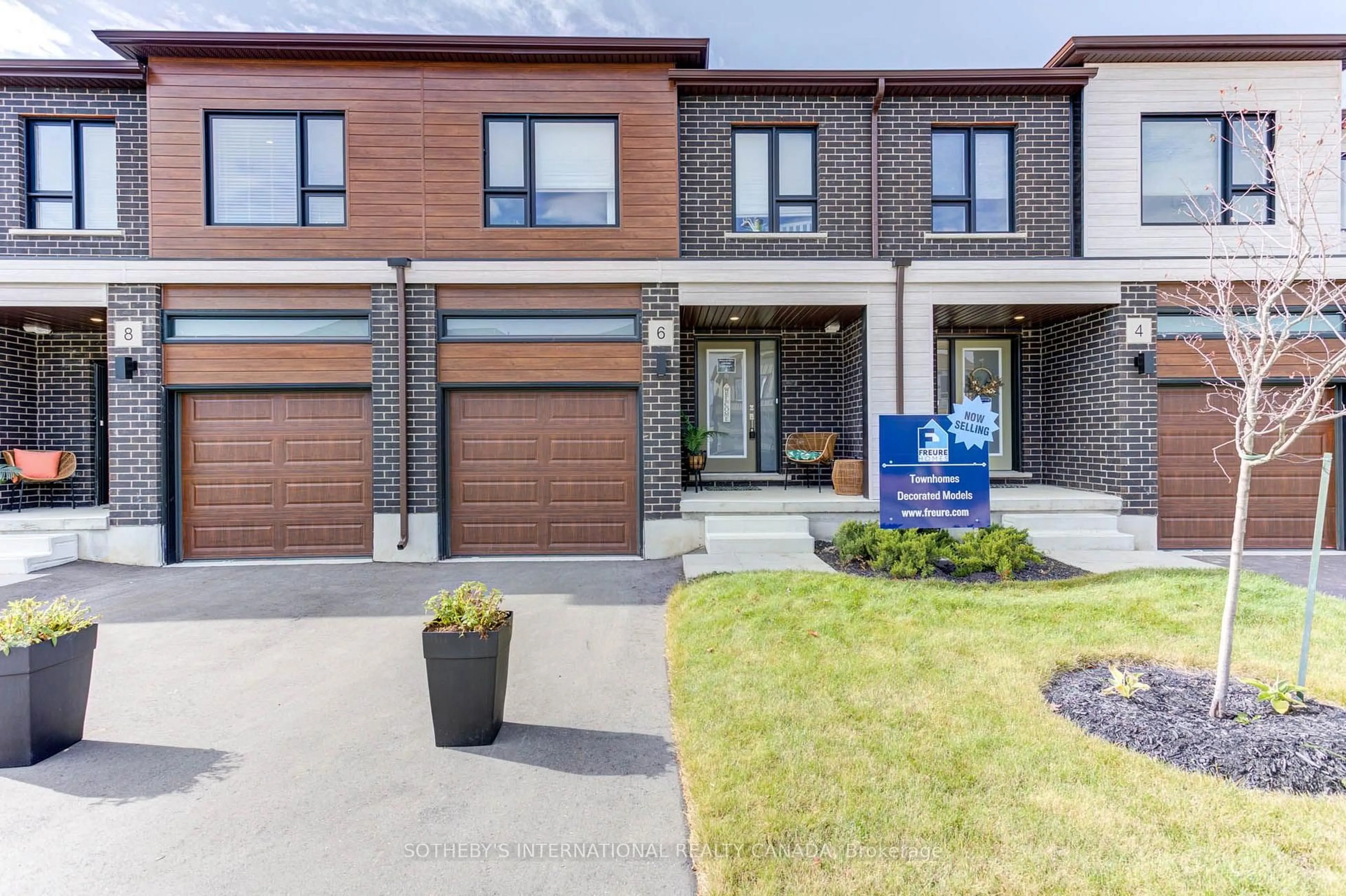Home with brick exterior material, street for 18 OAK FOREST Common #8B, Cambridge Ontario N1S 0G3