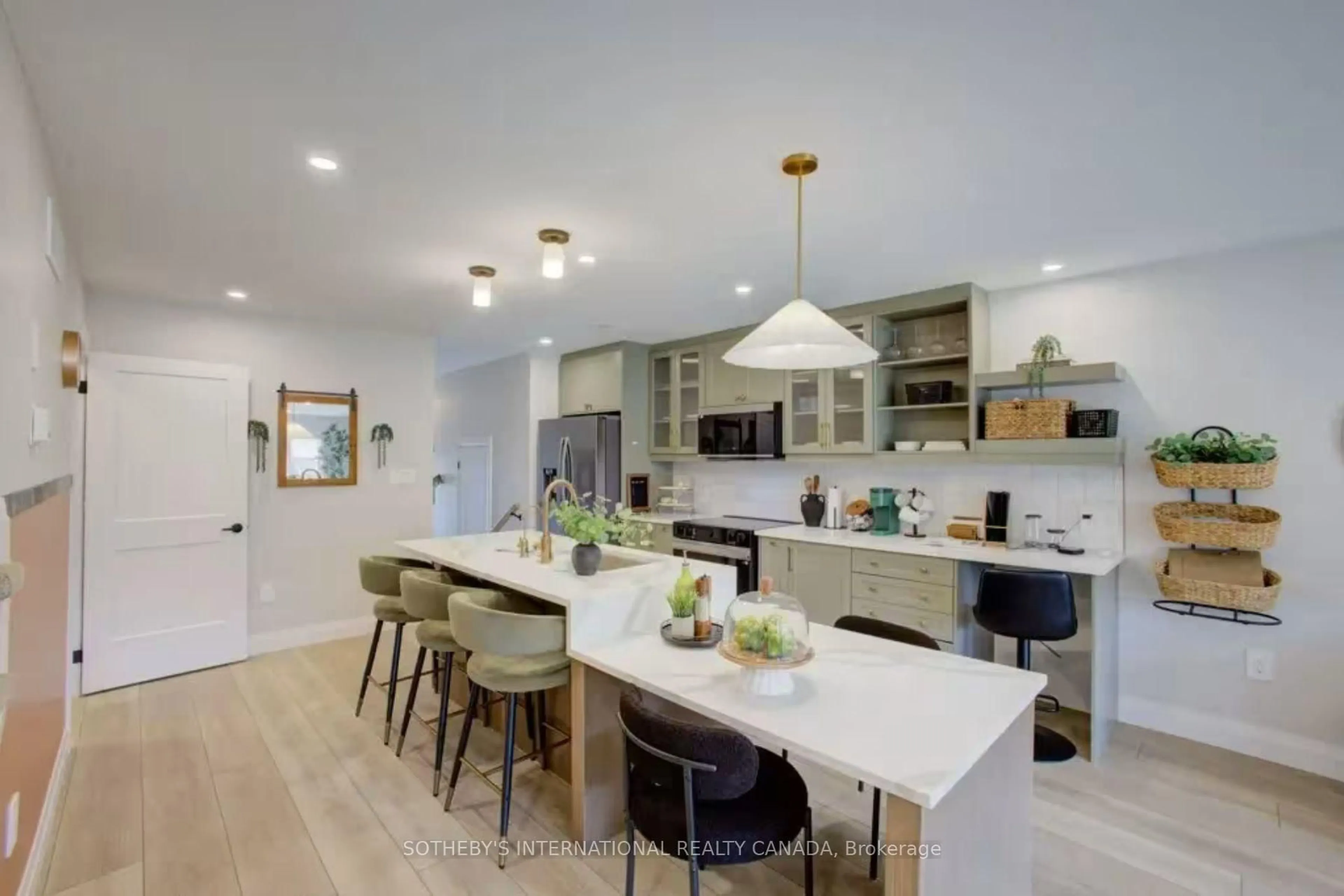 Open concept kitchen, unknown for 102 Bur Oak Common #67N, Cambridge Ontario N1S 0G3