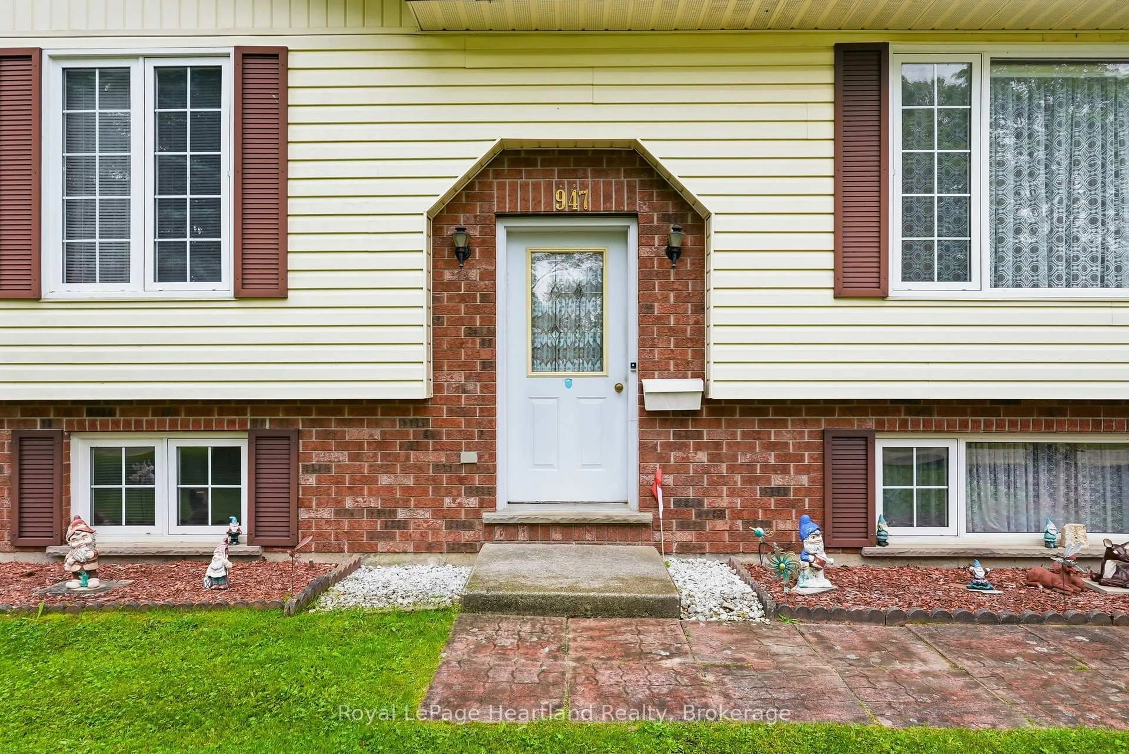 Home with brick exterior material, street for 947 Caroline St, West Grey Ontario N0G 1C0