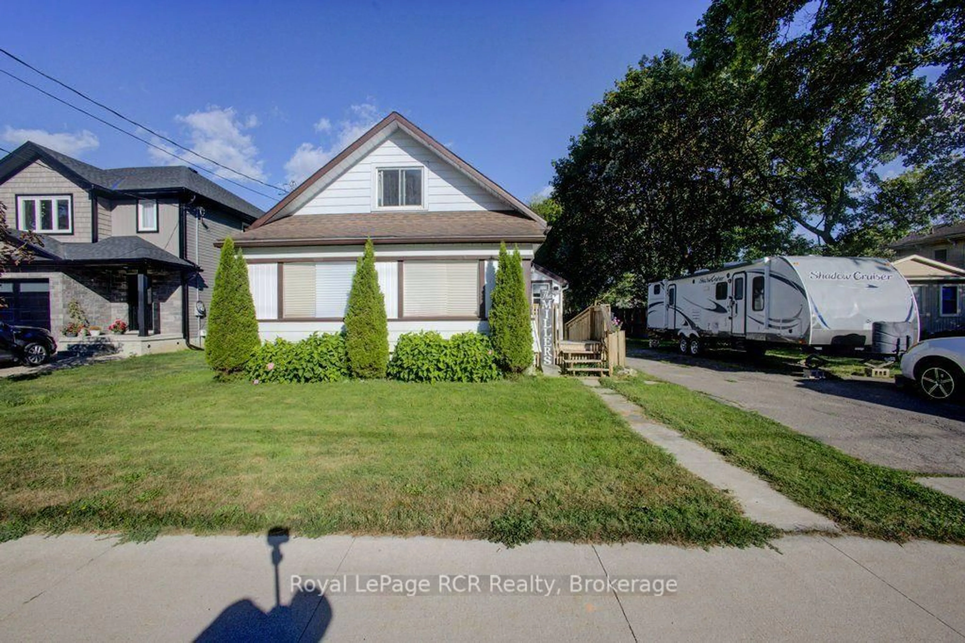 Unknown for 330 York St, Minto Ontario N0G 2P0