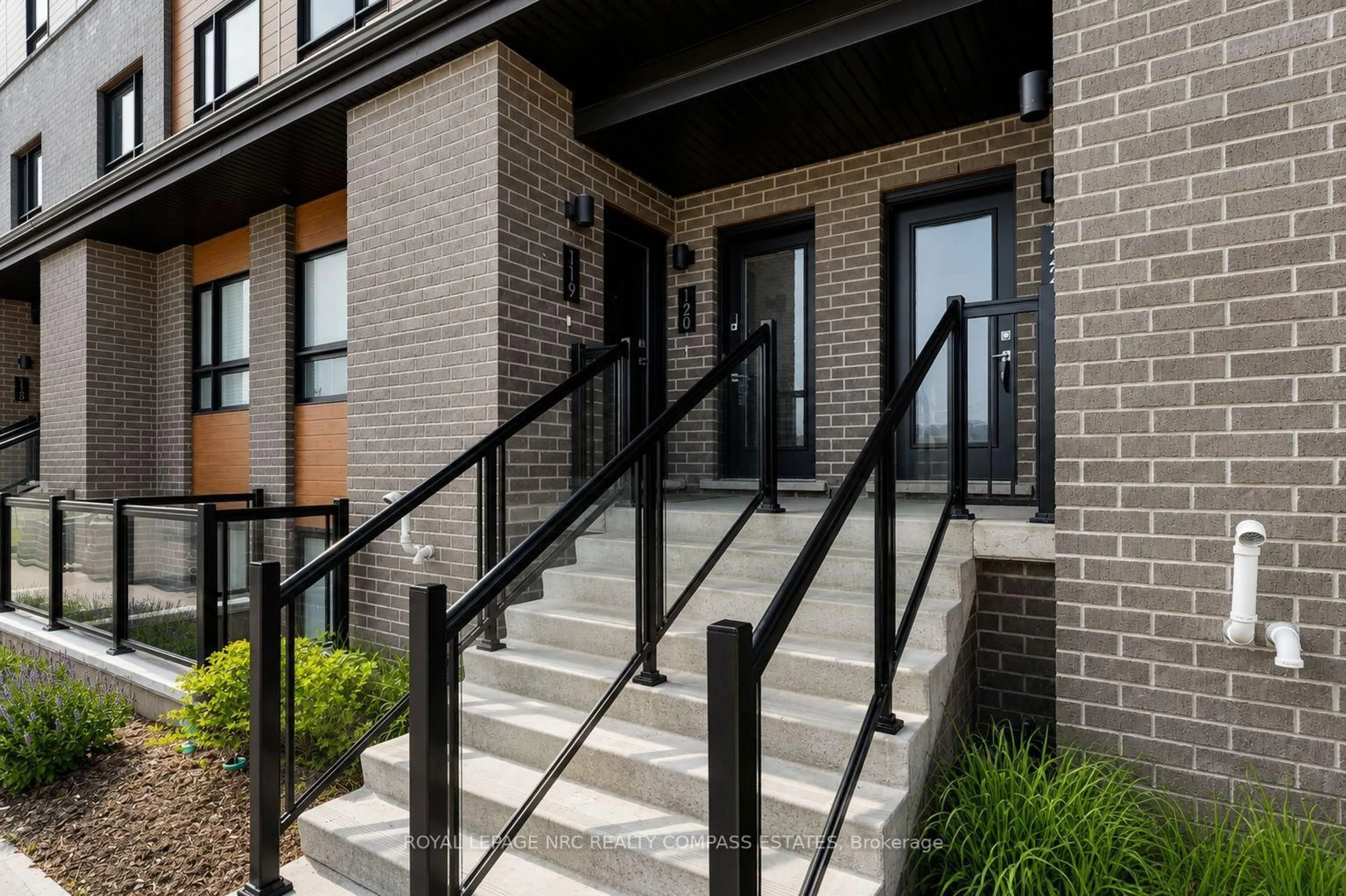 Unknown for 6705 Cropp St #119, Niagara Falls Ontario L2E 5J8