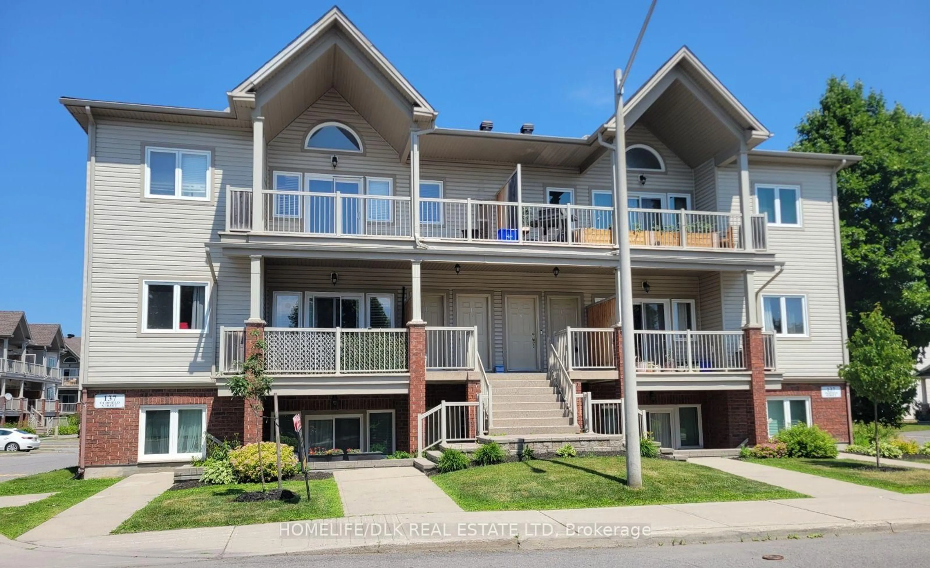 Unknown for 137 D Oldfield St, Ottawa Ontario K2G 7C7