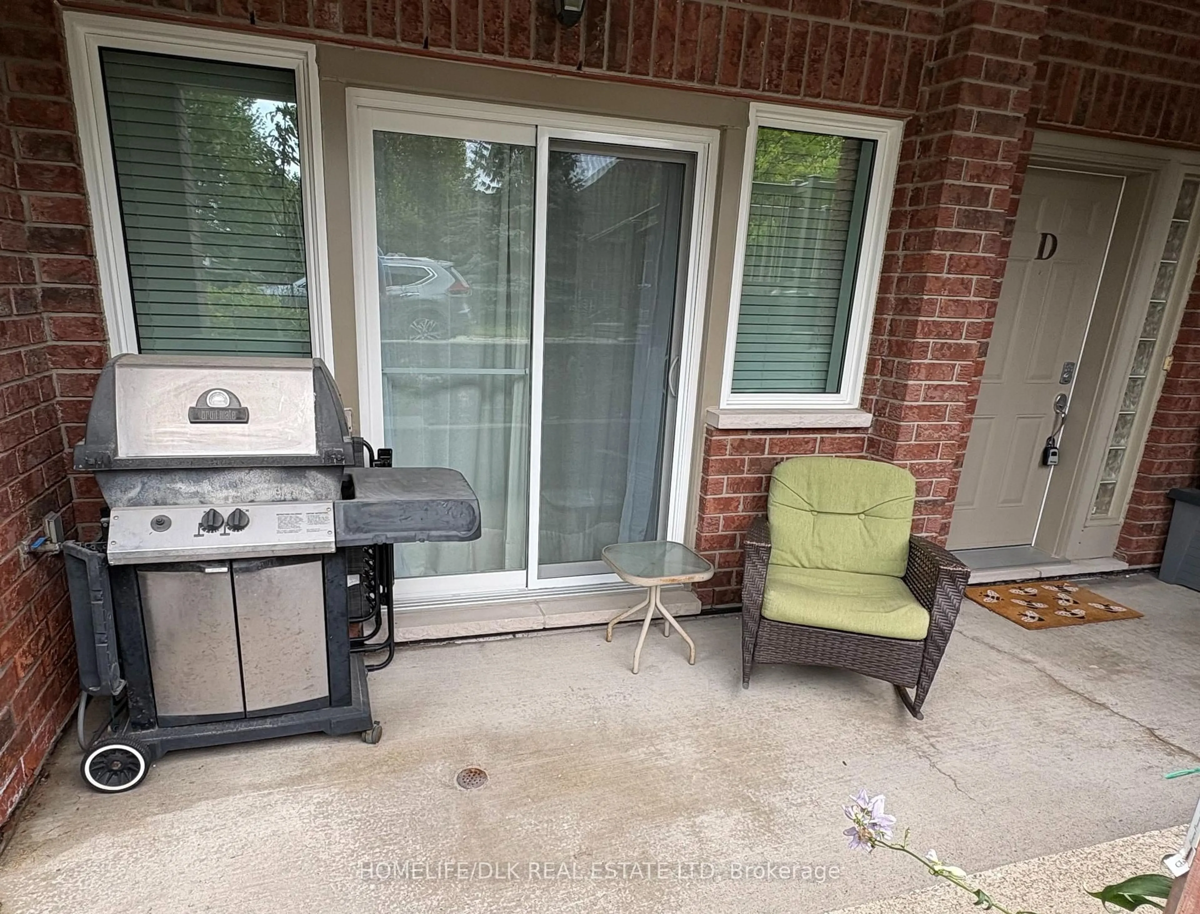 Patio, water/lake/river/ocean view for 137 D Oldfield St, Ottawa Ontario K2G 7C7