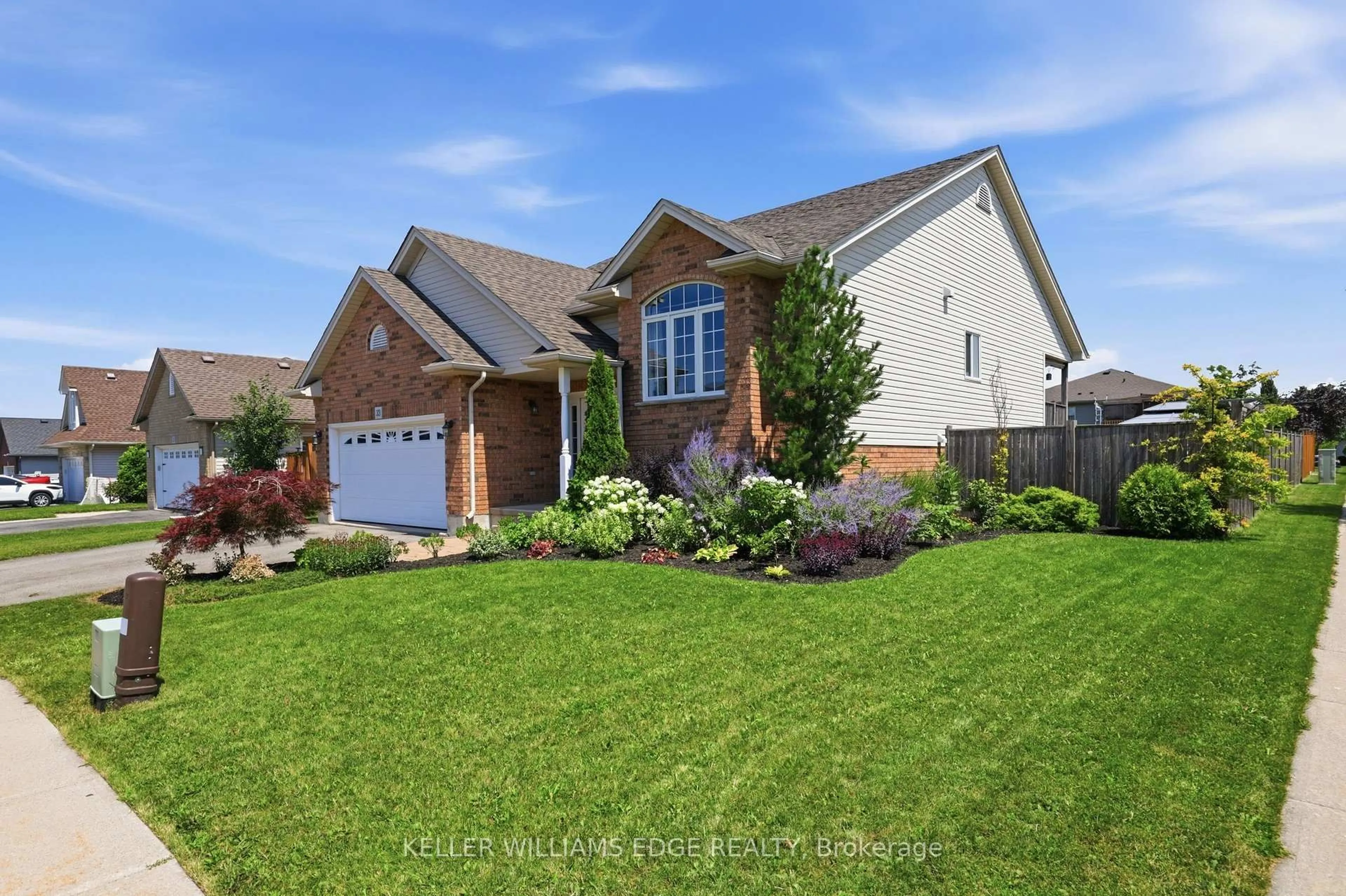 Home with brick exterior material, street for 33 Jane St, West Lincoln Ontario L0R 2A0