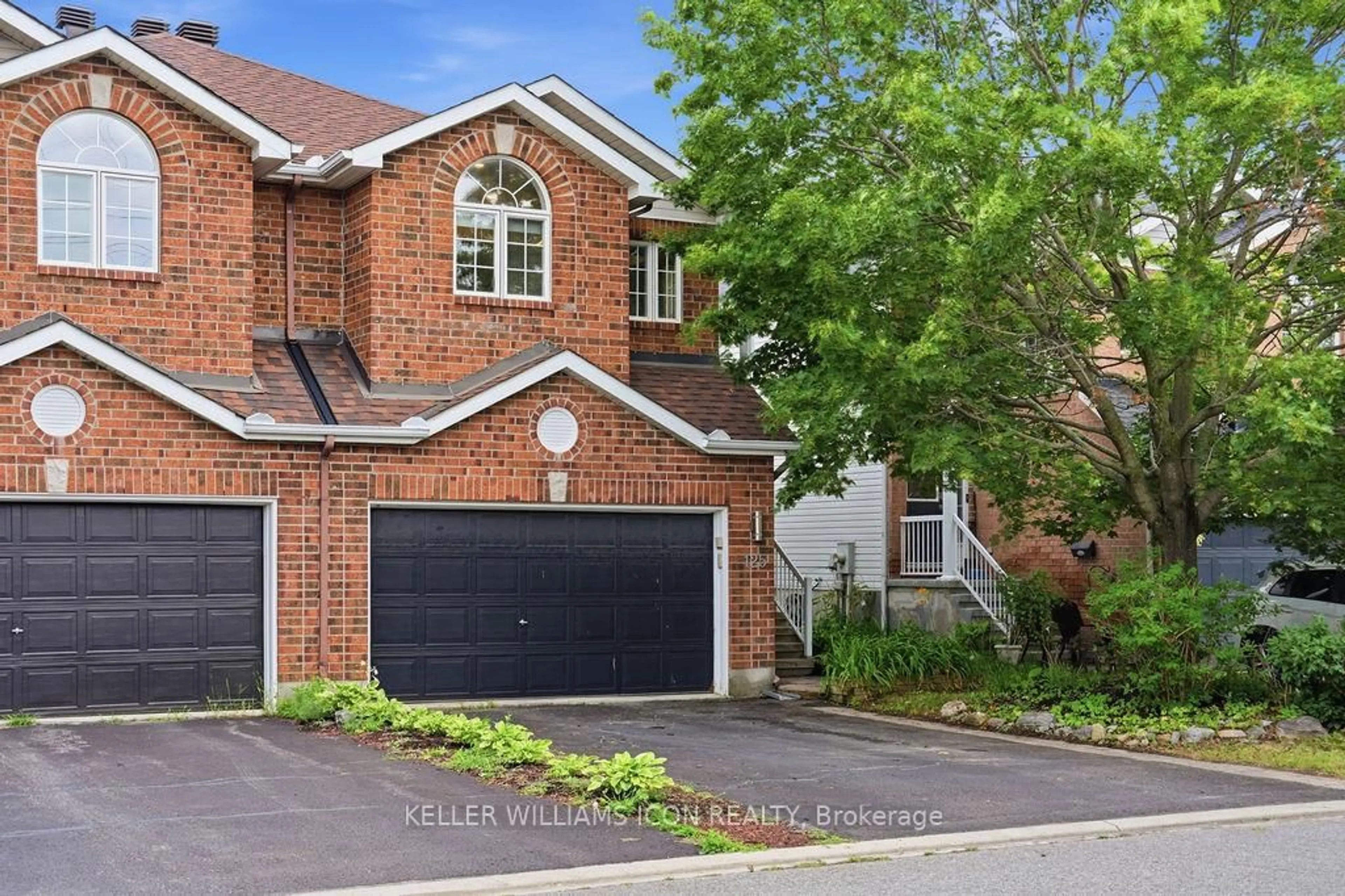 Home with brick exterior material, street for 125 Castle Glen Cres, Ottawa Ontario K2L 4G9
